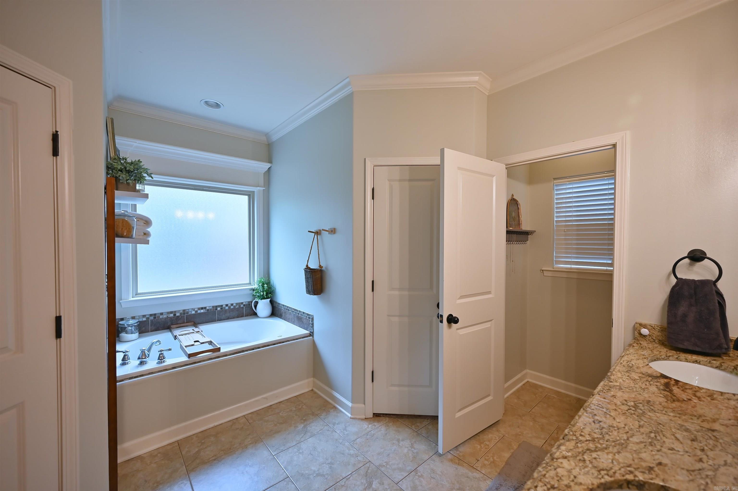 OAK GLENN - Residential