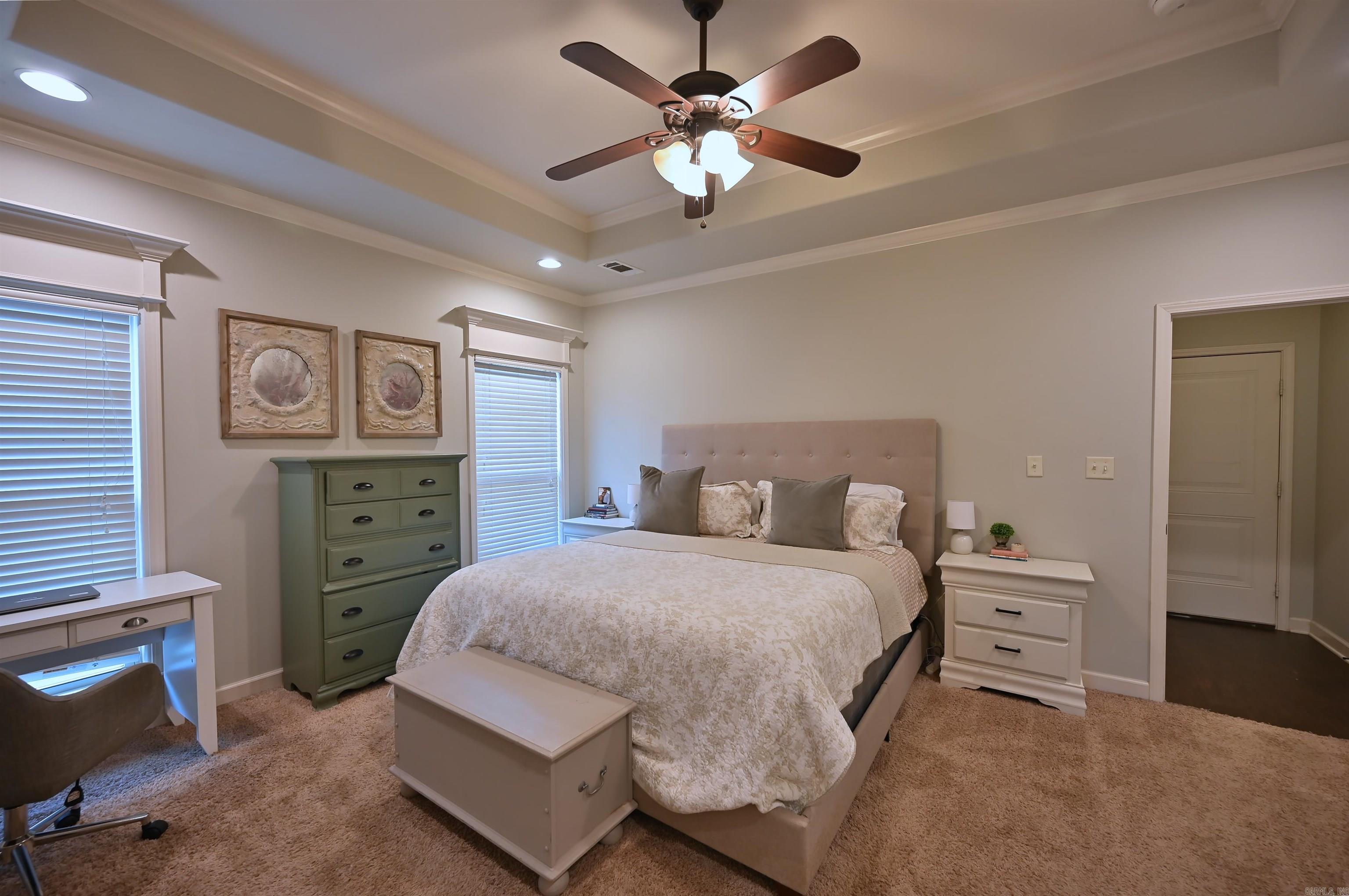 OAK GLENN - Residential