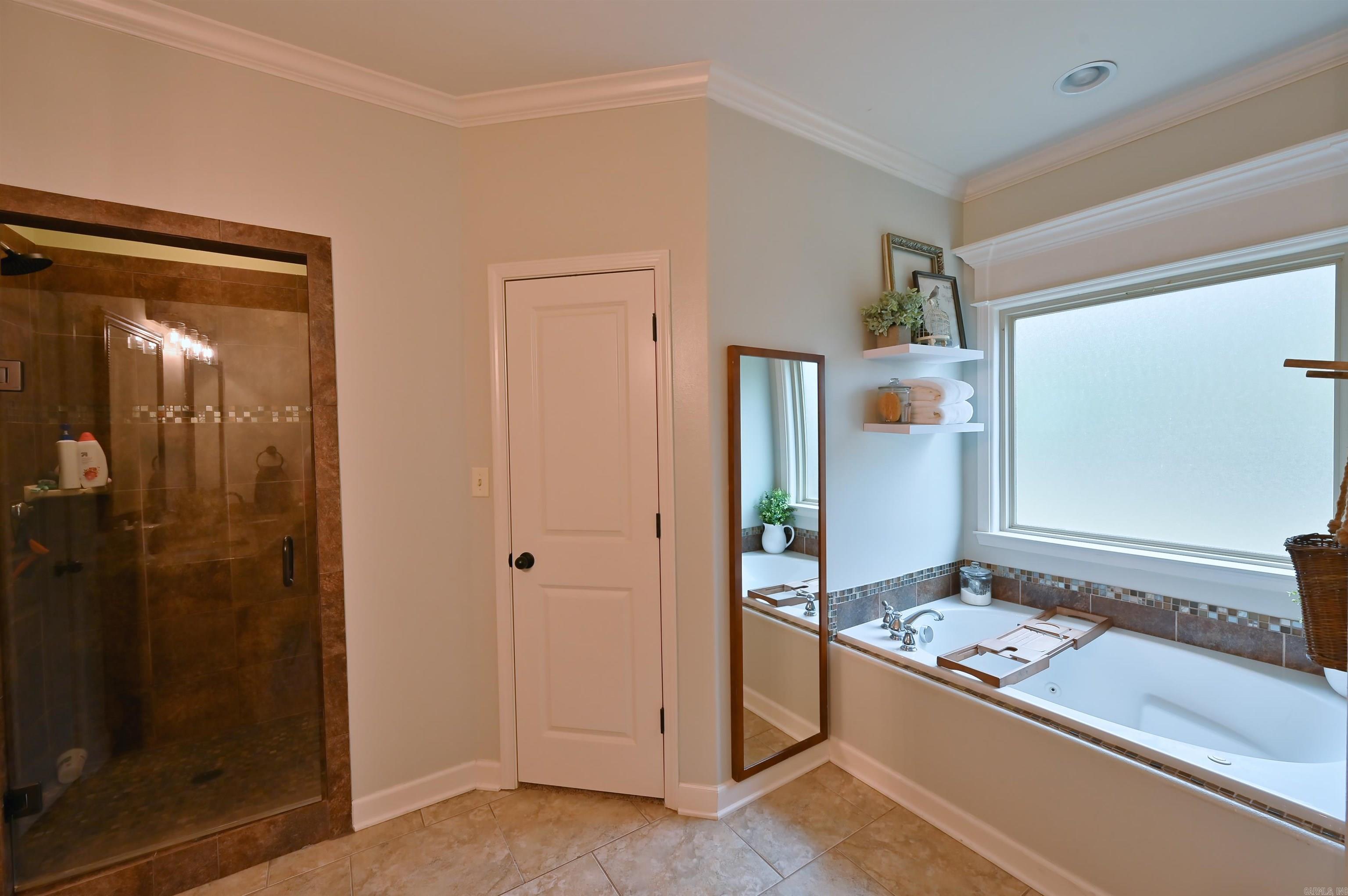 OAK GLENN - Residential