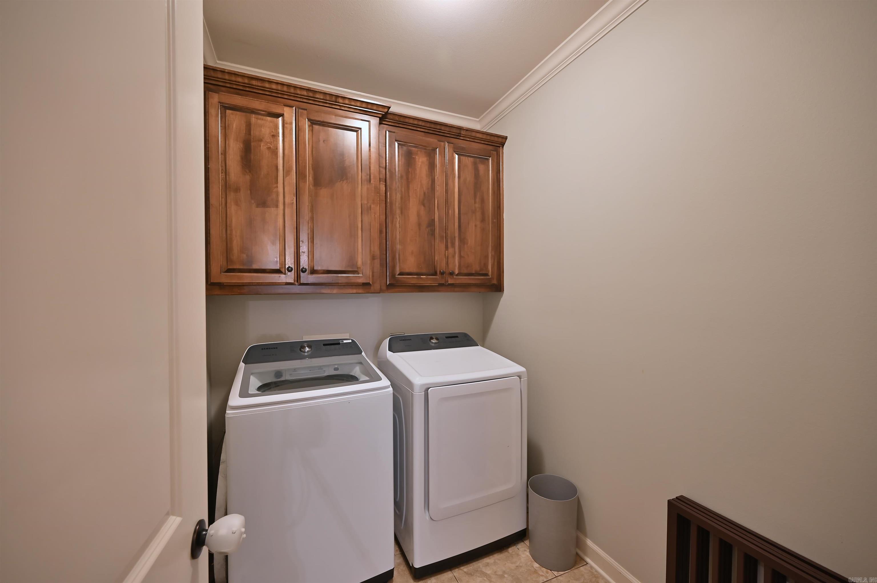 OAK GLENN - Residential