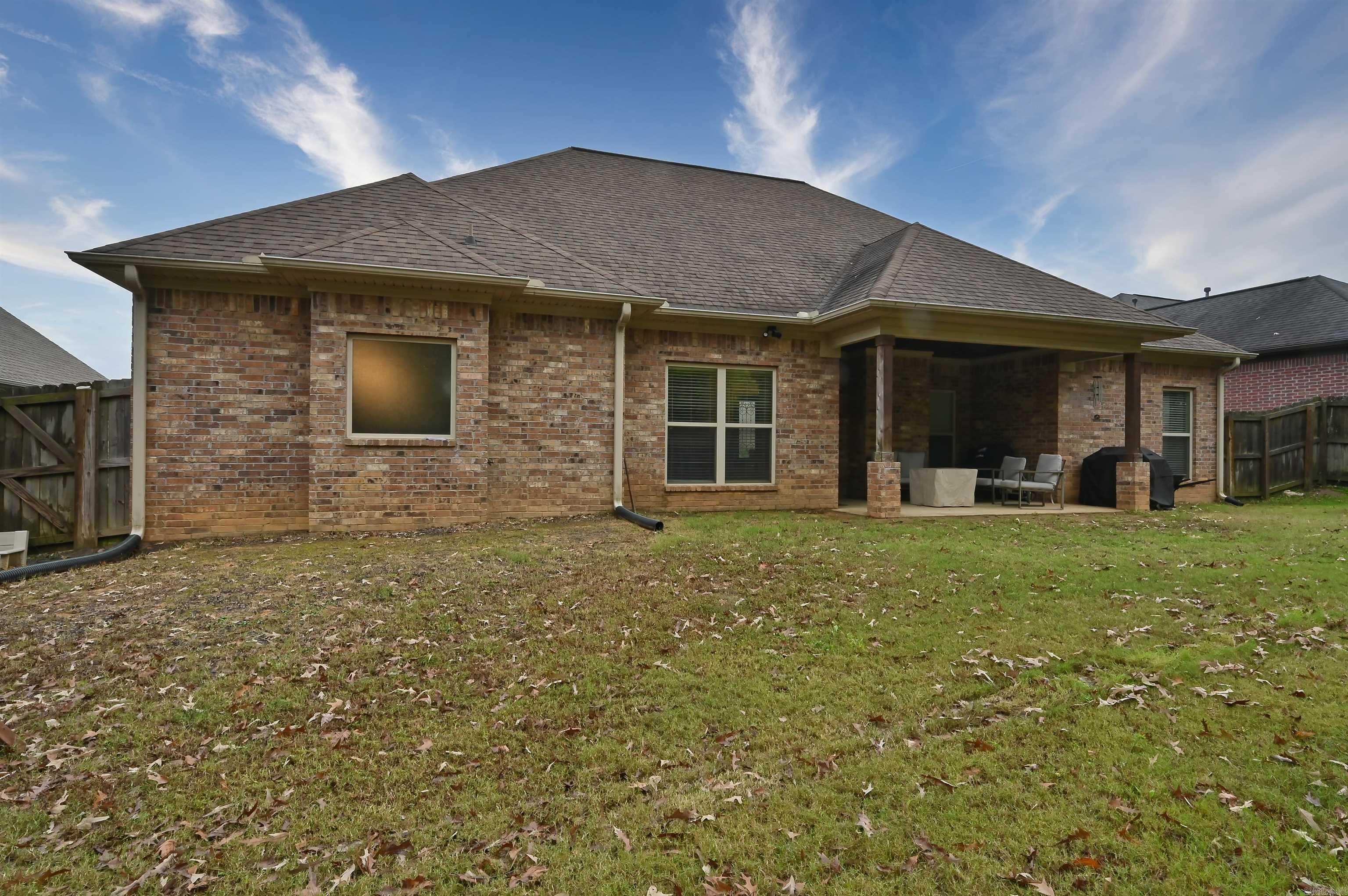 OAK GLENN - Residential