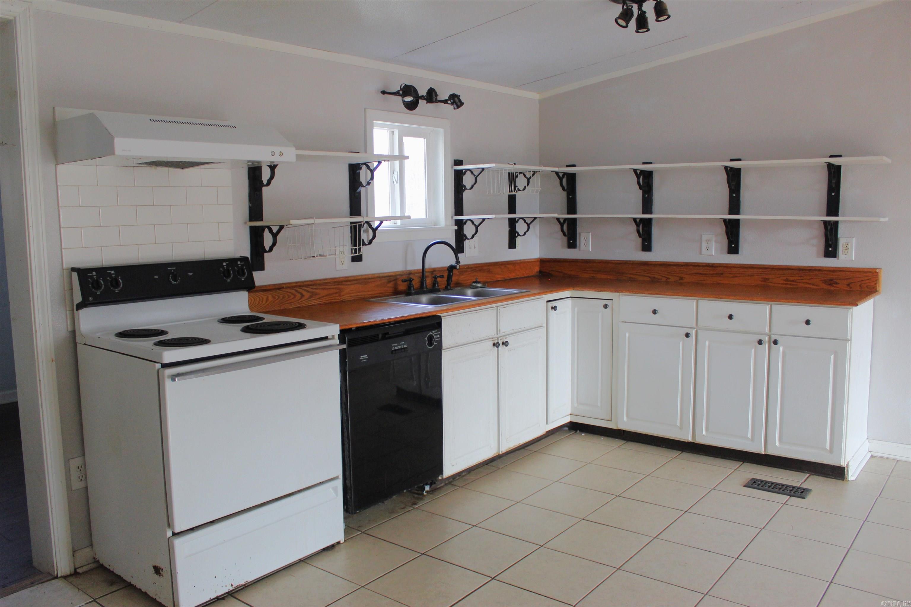 LANDOVER ESTATES - Residential