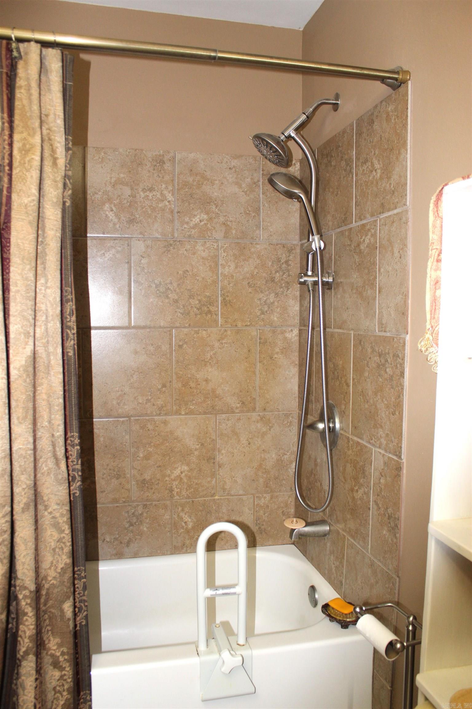 LANDOVER ESTATES - Residential