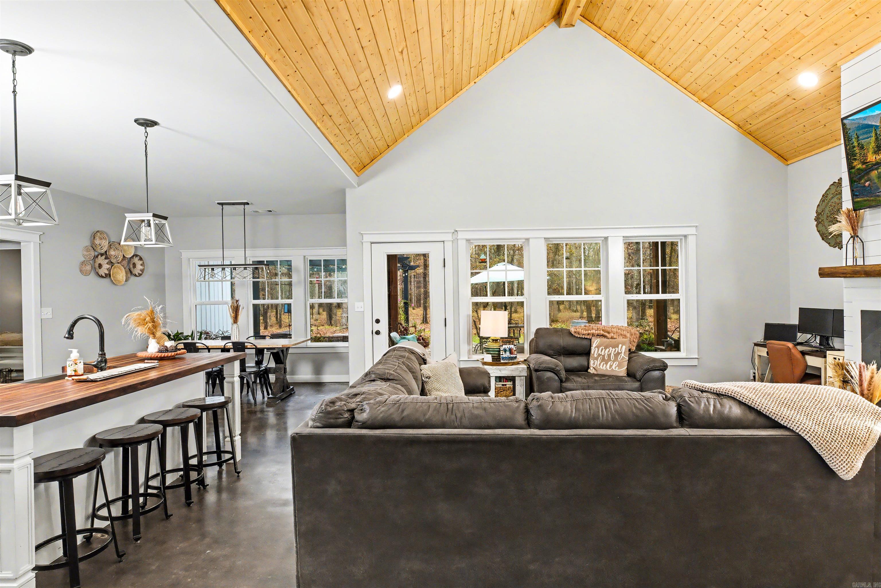 RED BLUFF - Residential