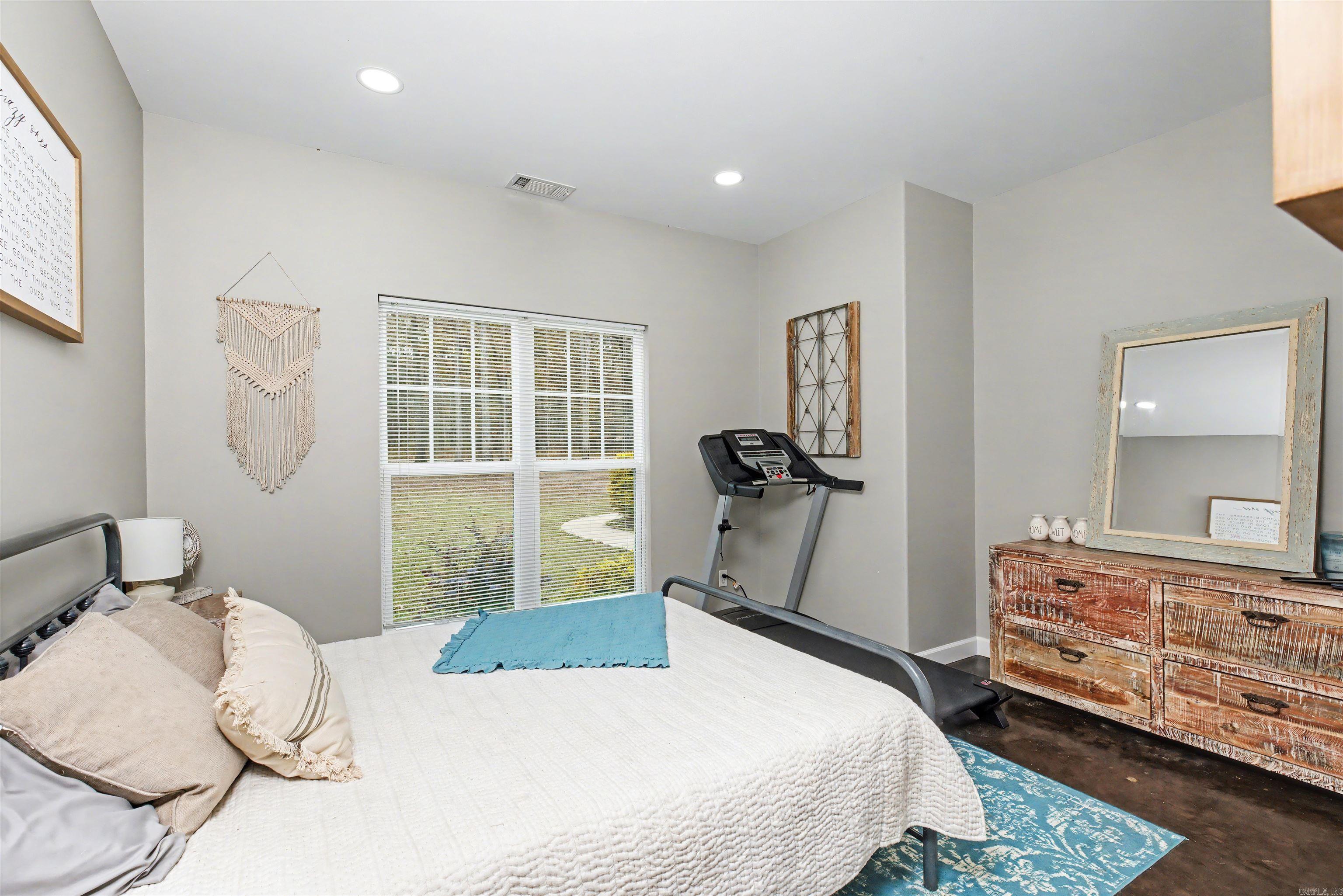 RED BLUFF - Residential