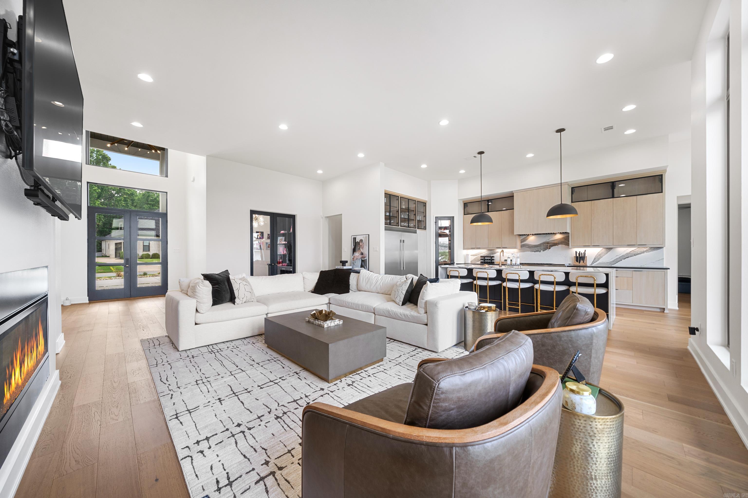 WEST LAKE VILLAGE - Residential