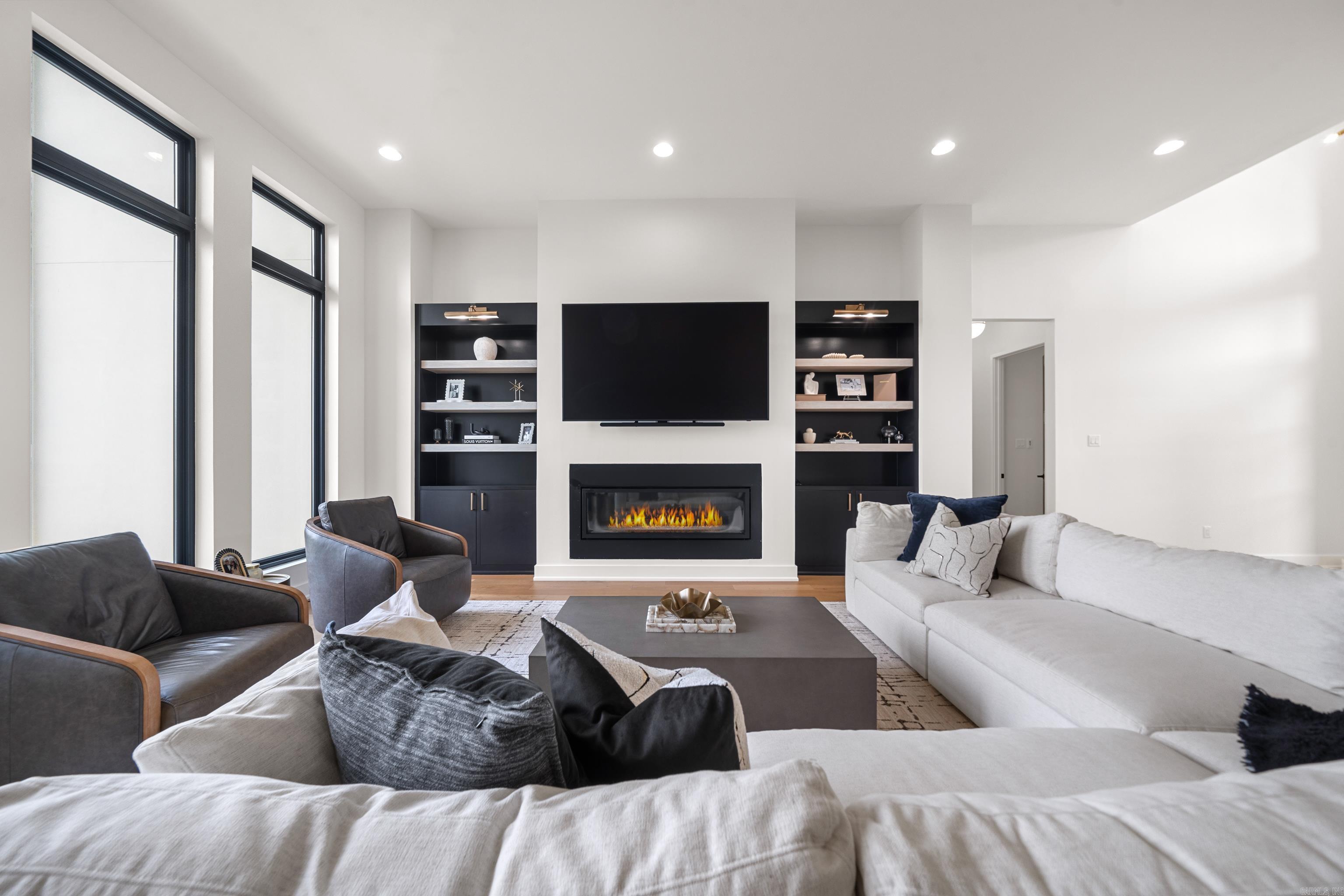 WEST LAKE VILLAGE - Residential