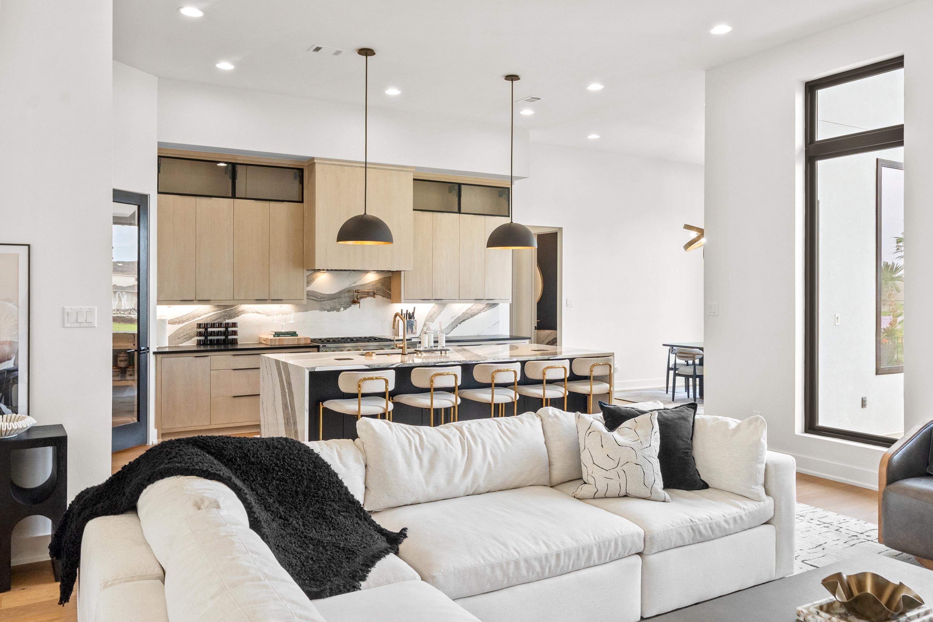 WEST LAKE VILLAGE - Residential