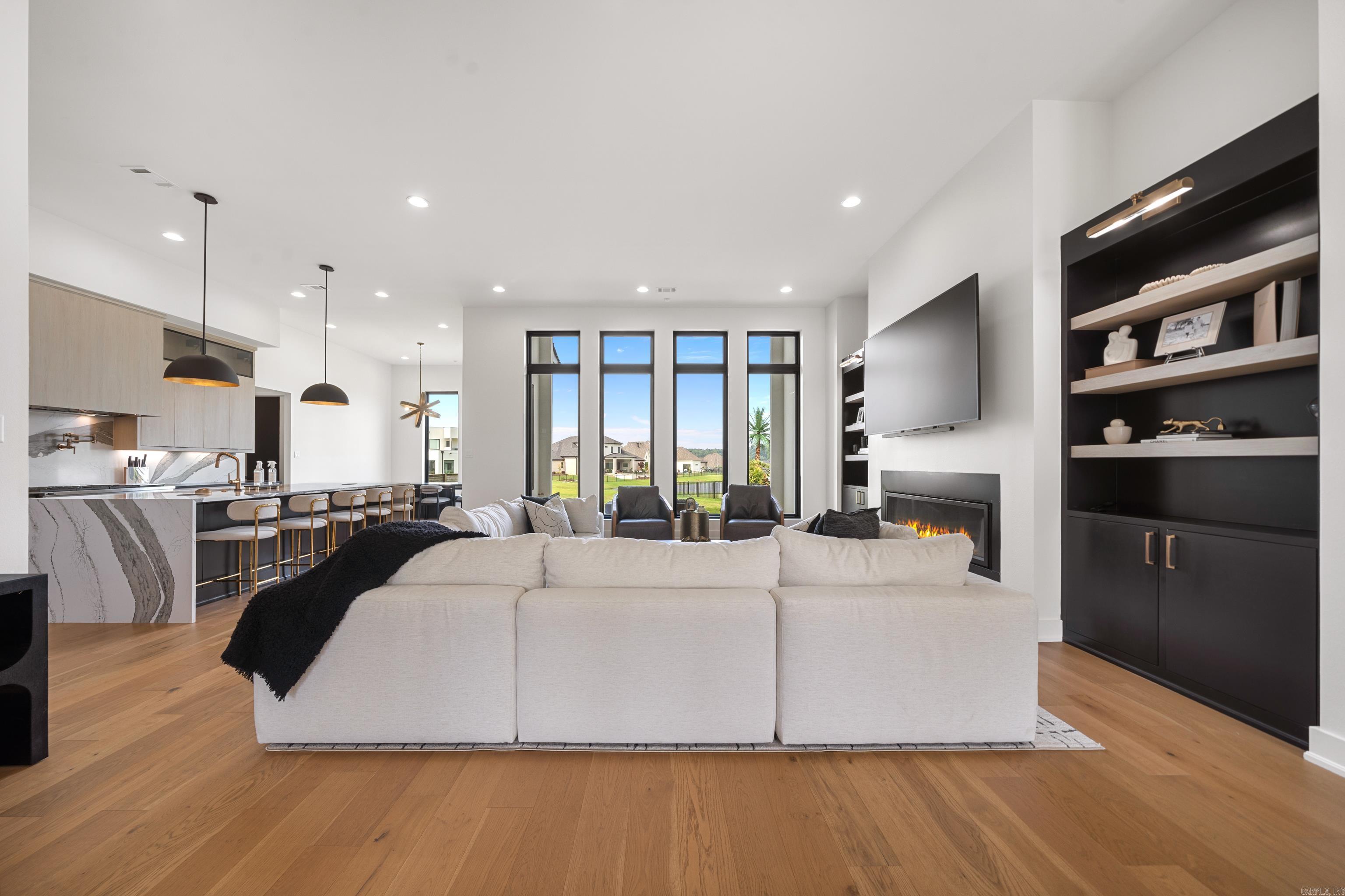 WEST LAKE VILLAGE - Residential