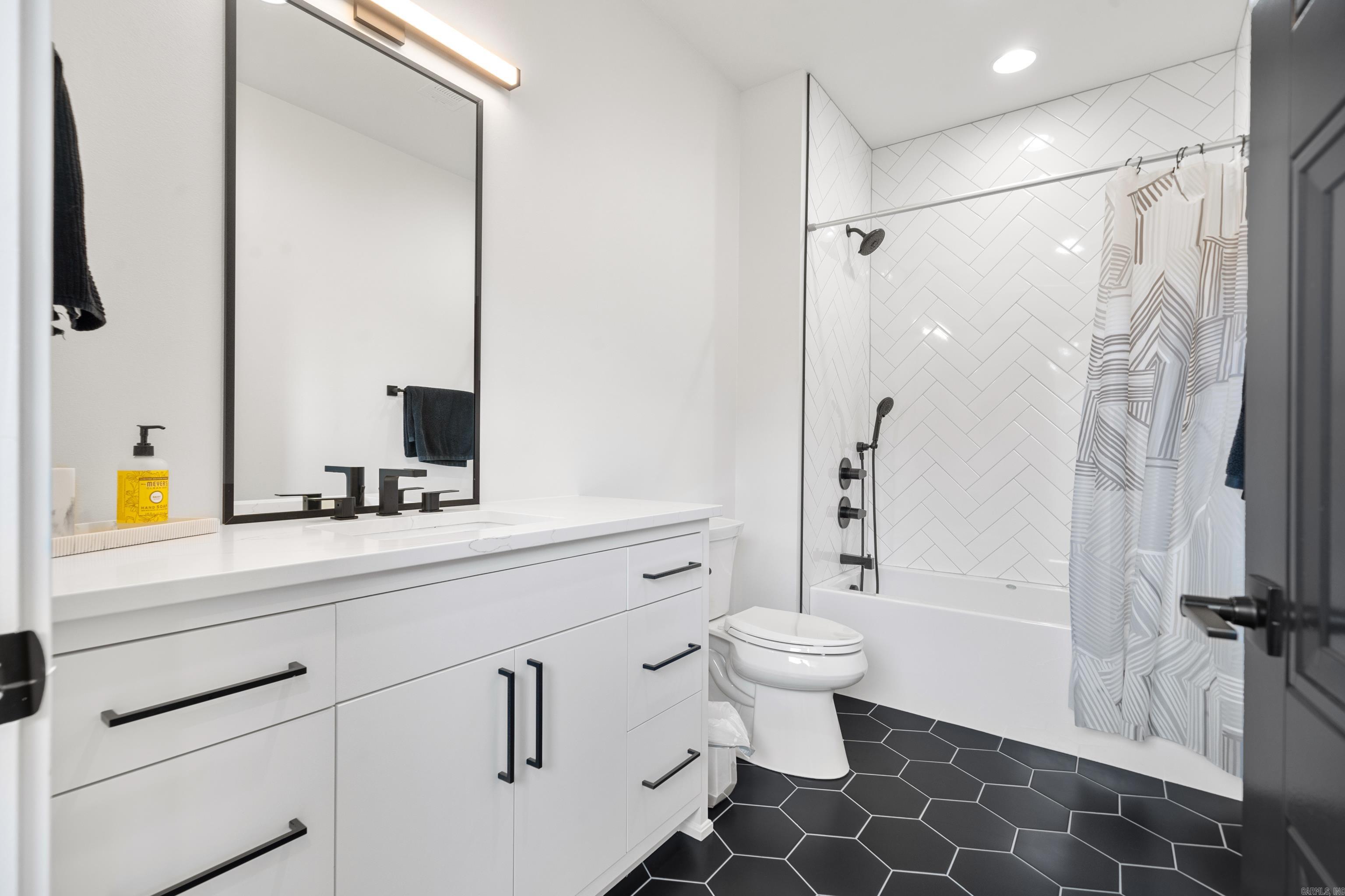 WEST LAKE VILLAGE - Residential