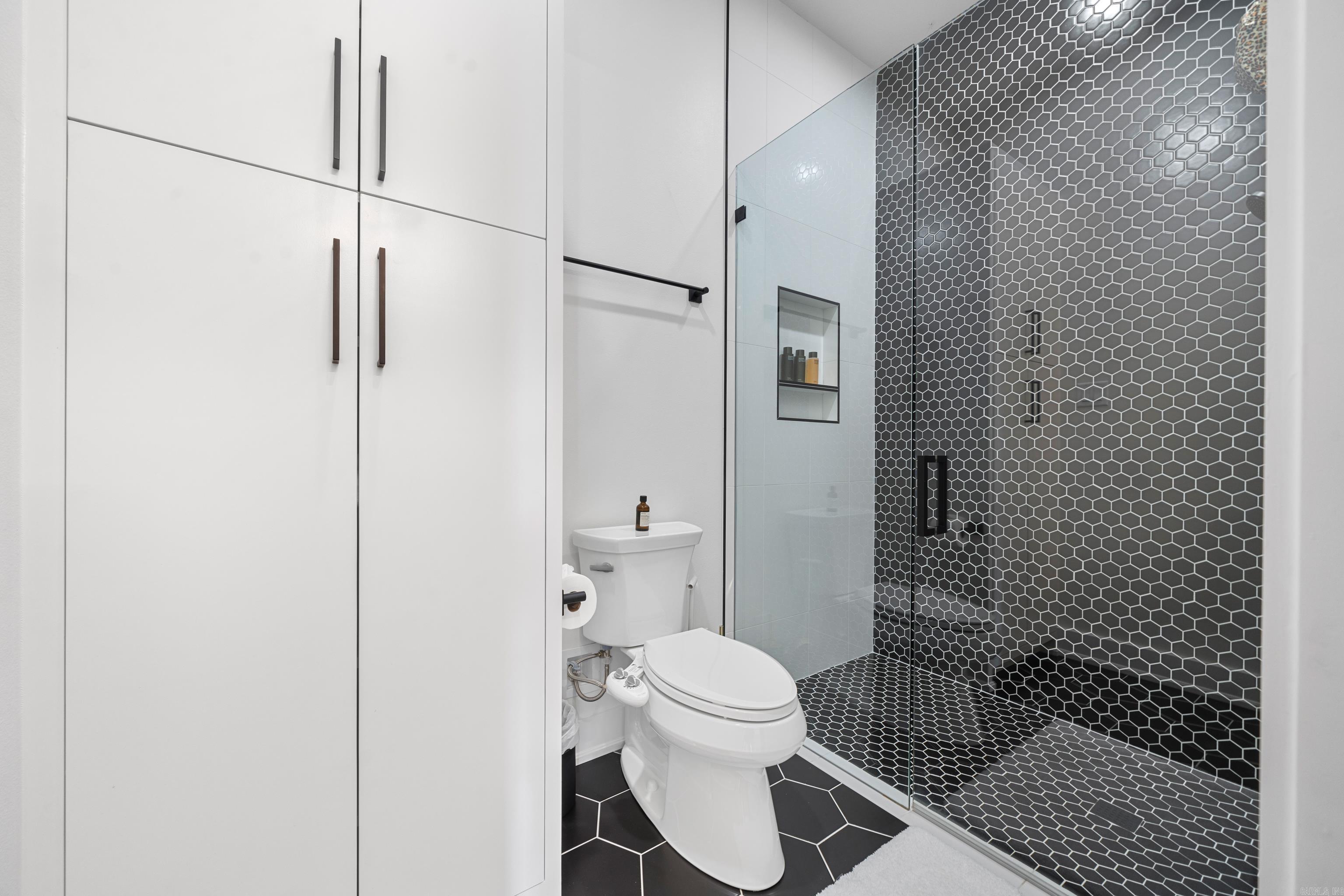 WEST LAKE VILLAGE - Residential