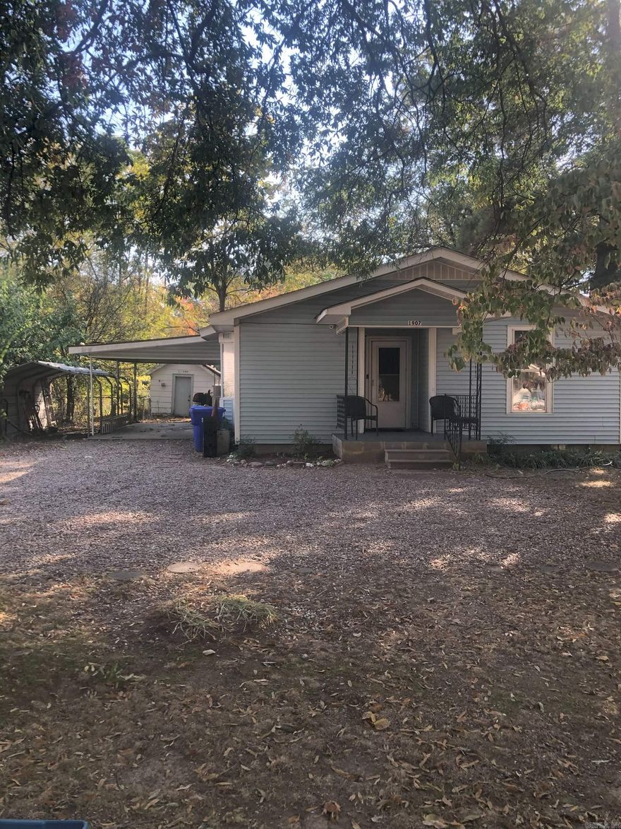 Charming home in the heart of Conway.  This spacious home features 3 bedrooms, 2 bathrooms, office space, dining room and large master bedroom and is conveniently located close to downtown shopping, restaurants, colleges, schools and hospital.  Roof was replaced in 2023.  Call for a showing today!