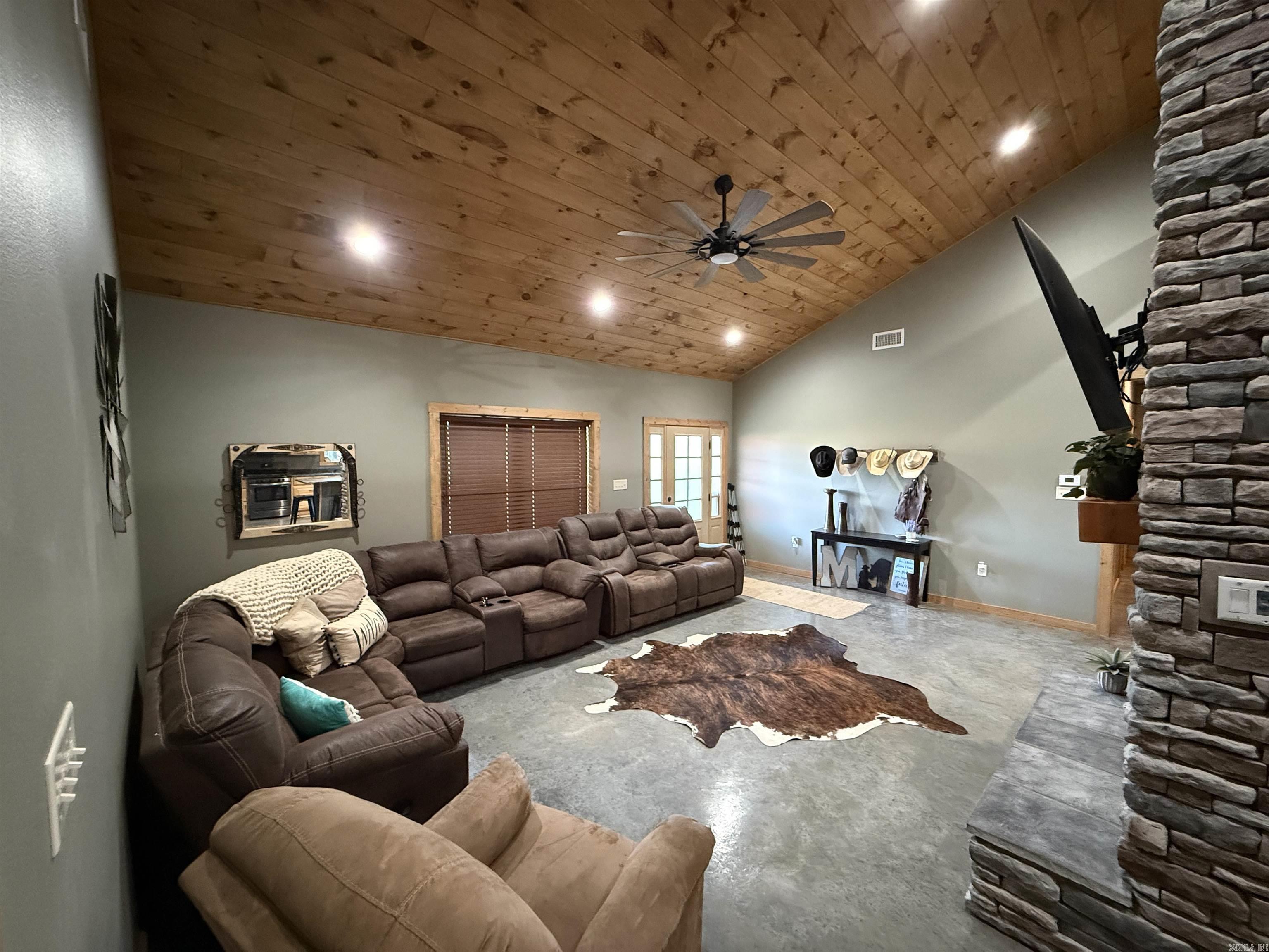 Metes & Bounds - Residential