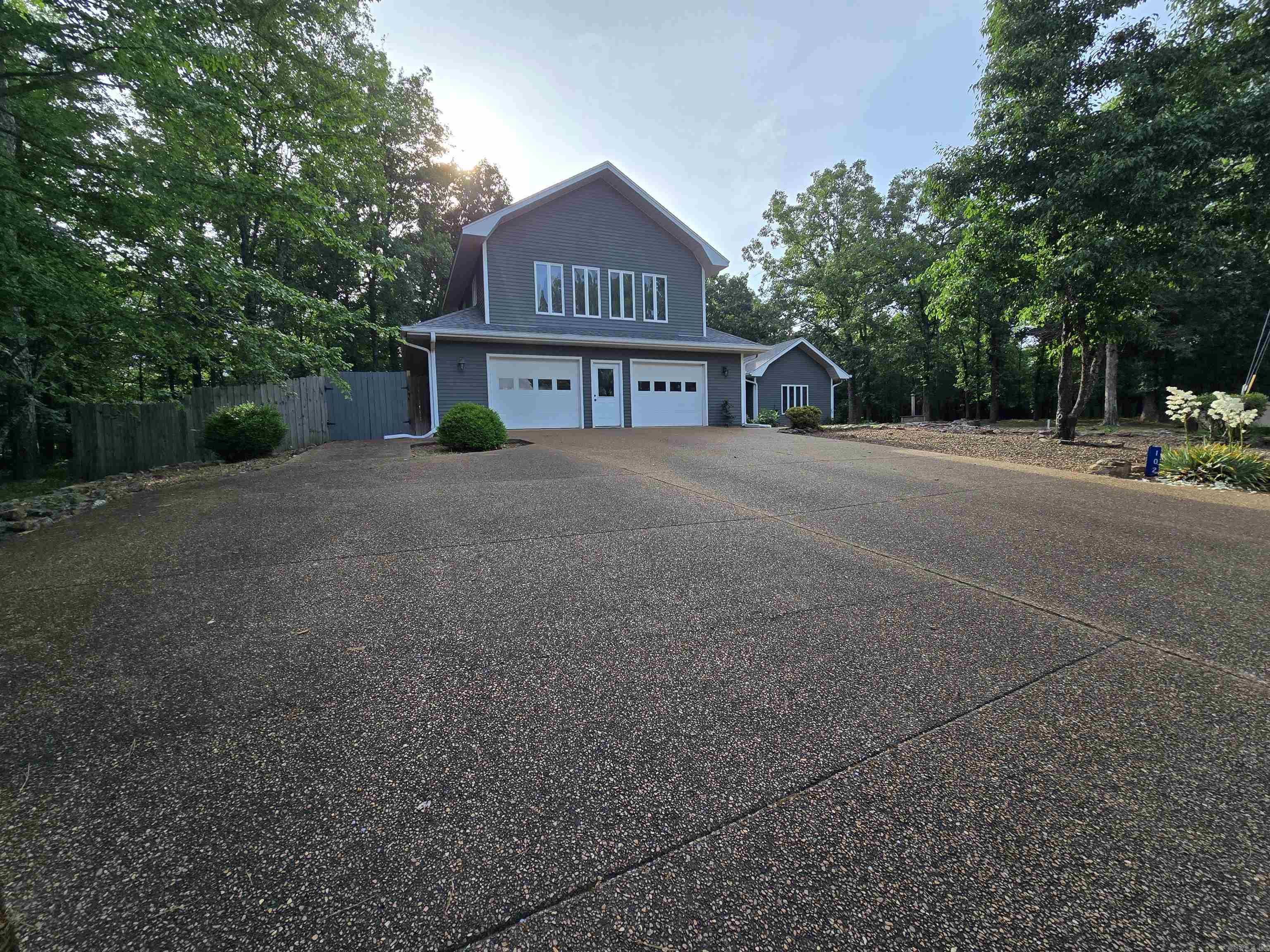 EAGLE RIDGE - Residential
