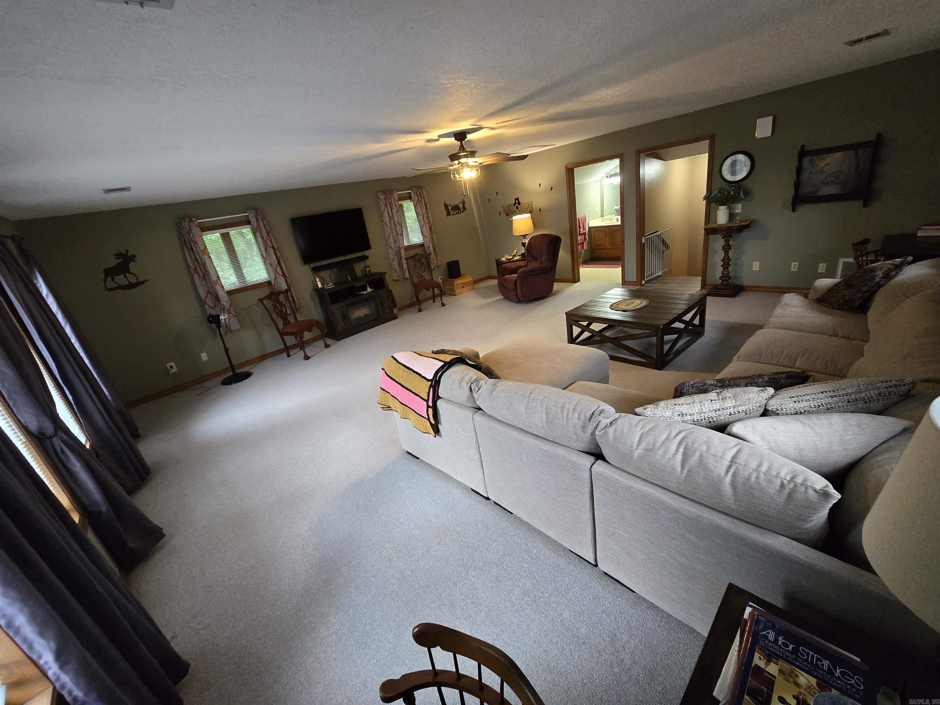 EAGLE RIDGE - Residential