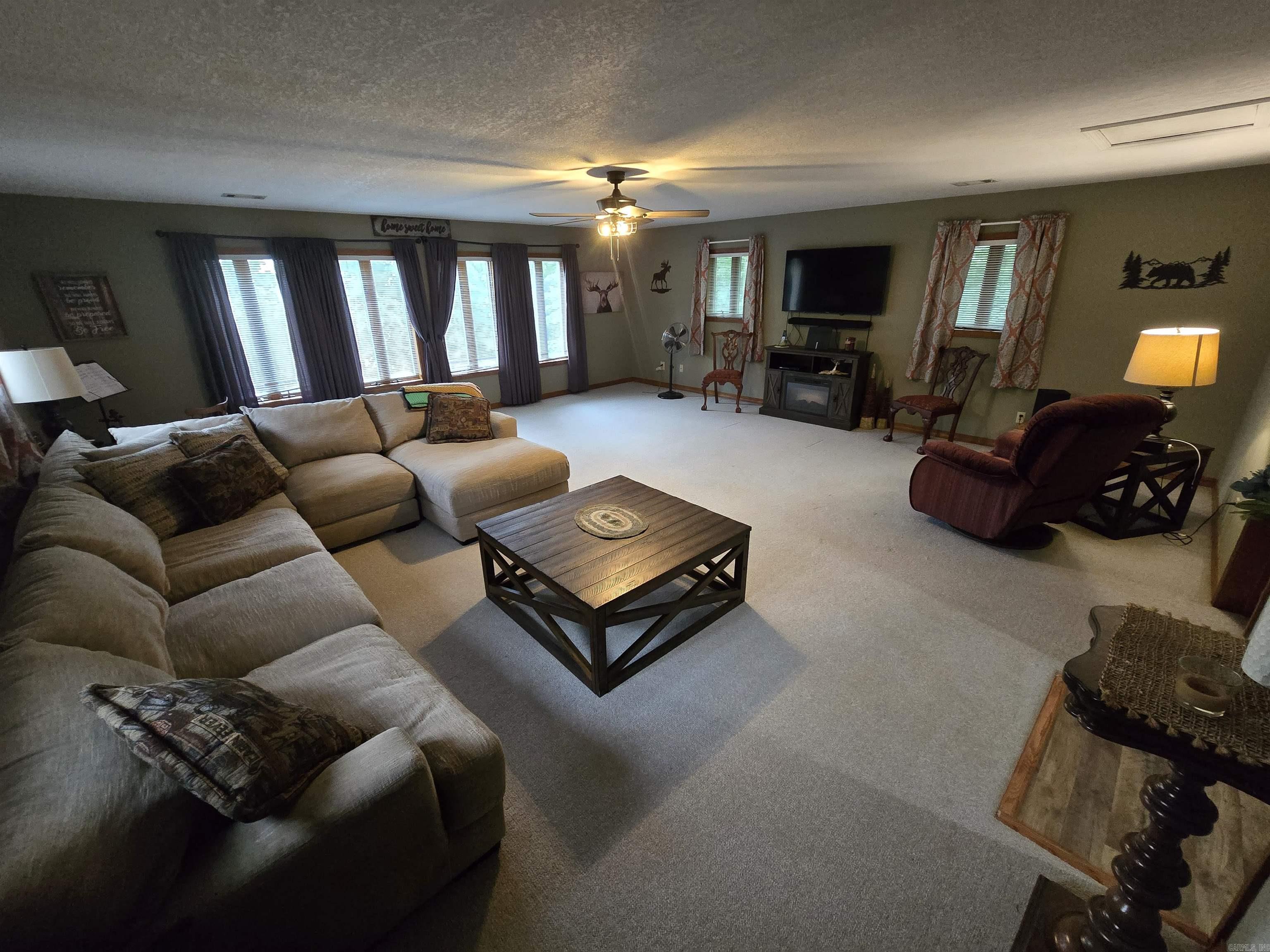 EAGLE RIDGE - Residential