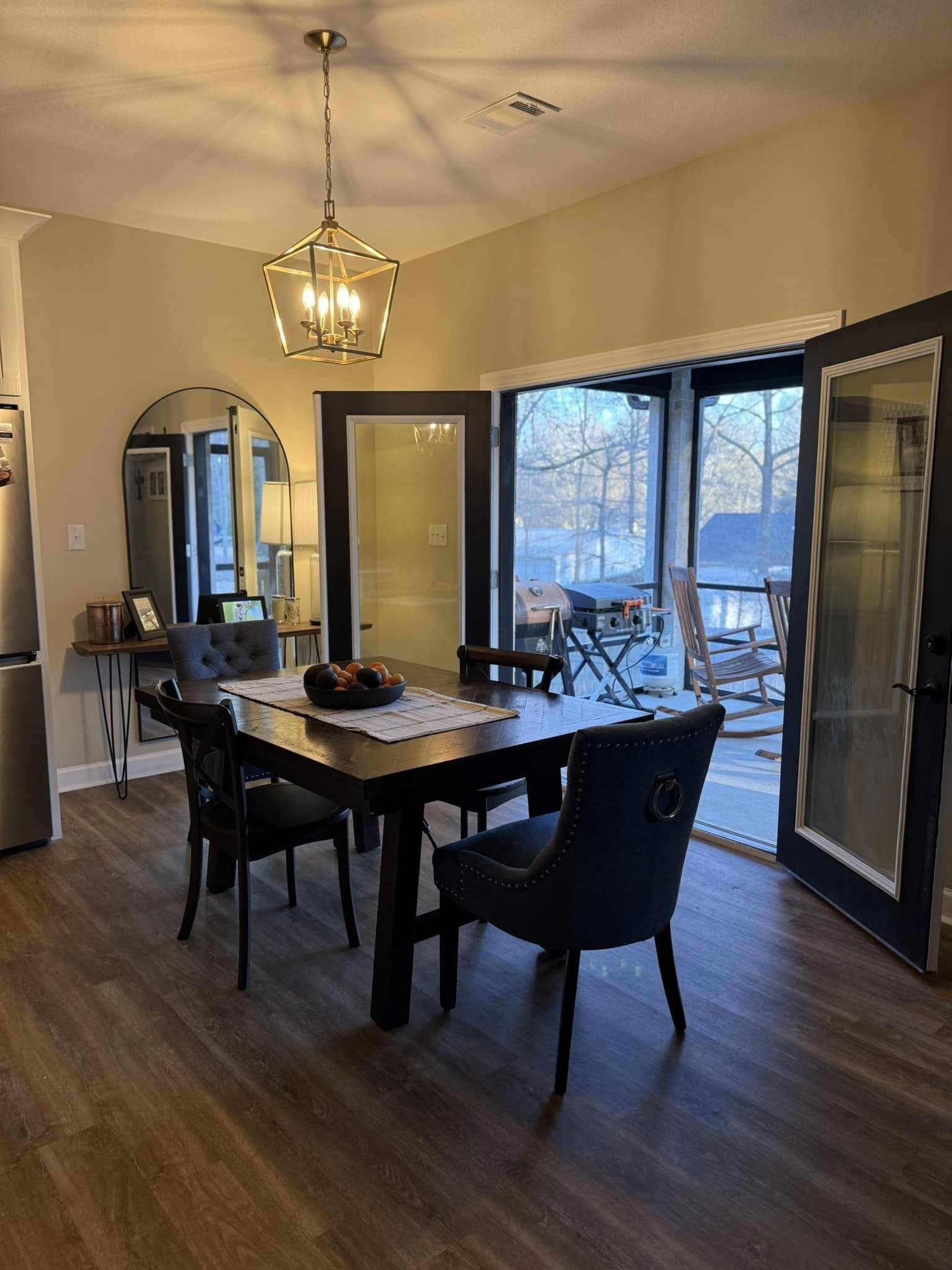 MADISON ESTATES - Residential