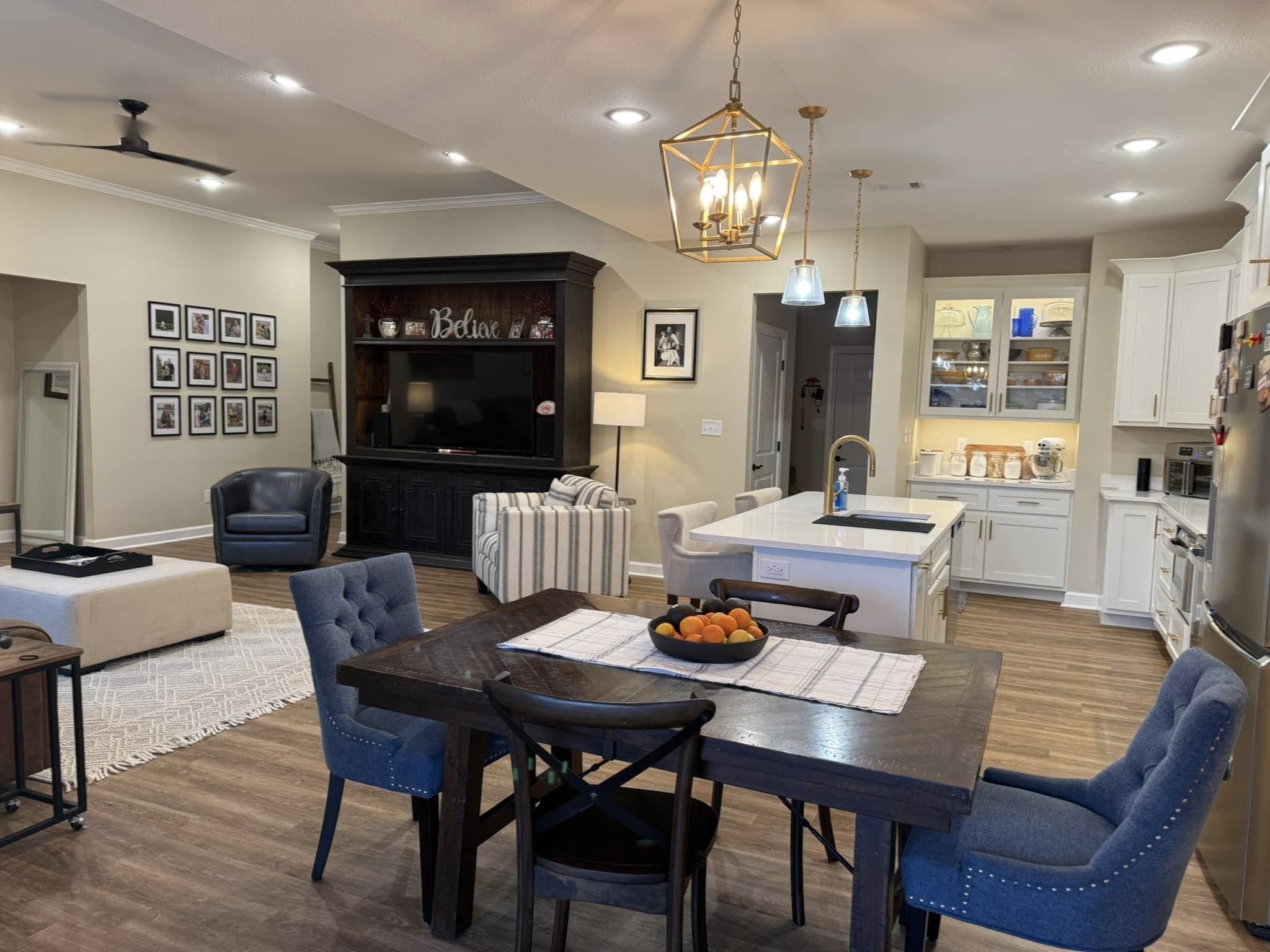 MADISON ESTATES - Residential