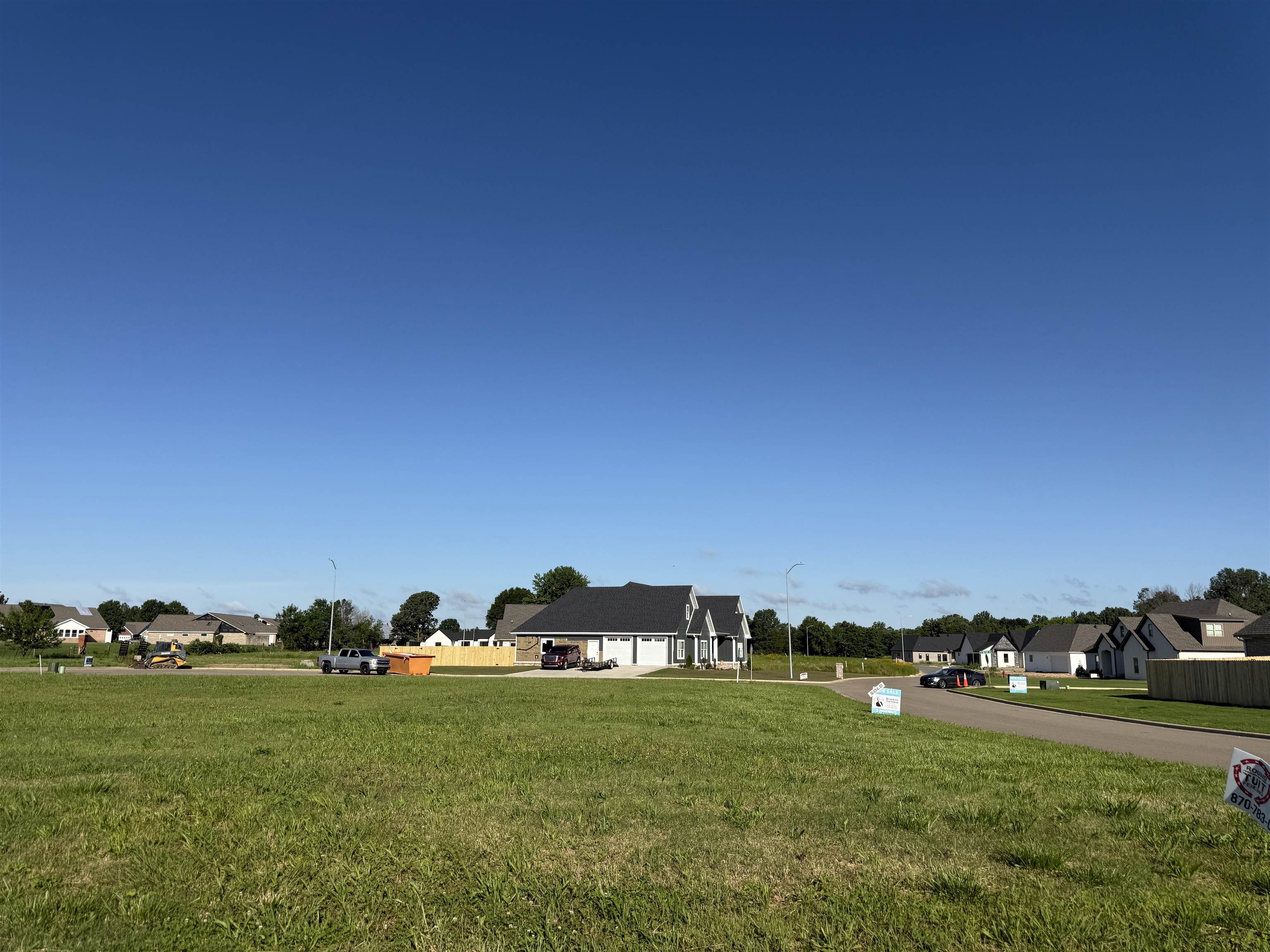 SILO RIDGE ESTATES - Land