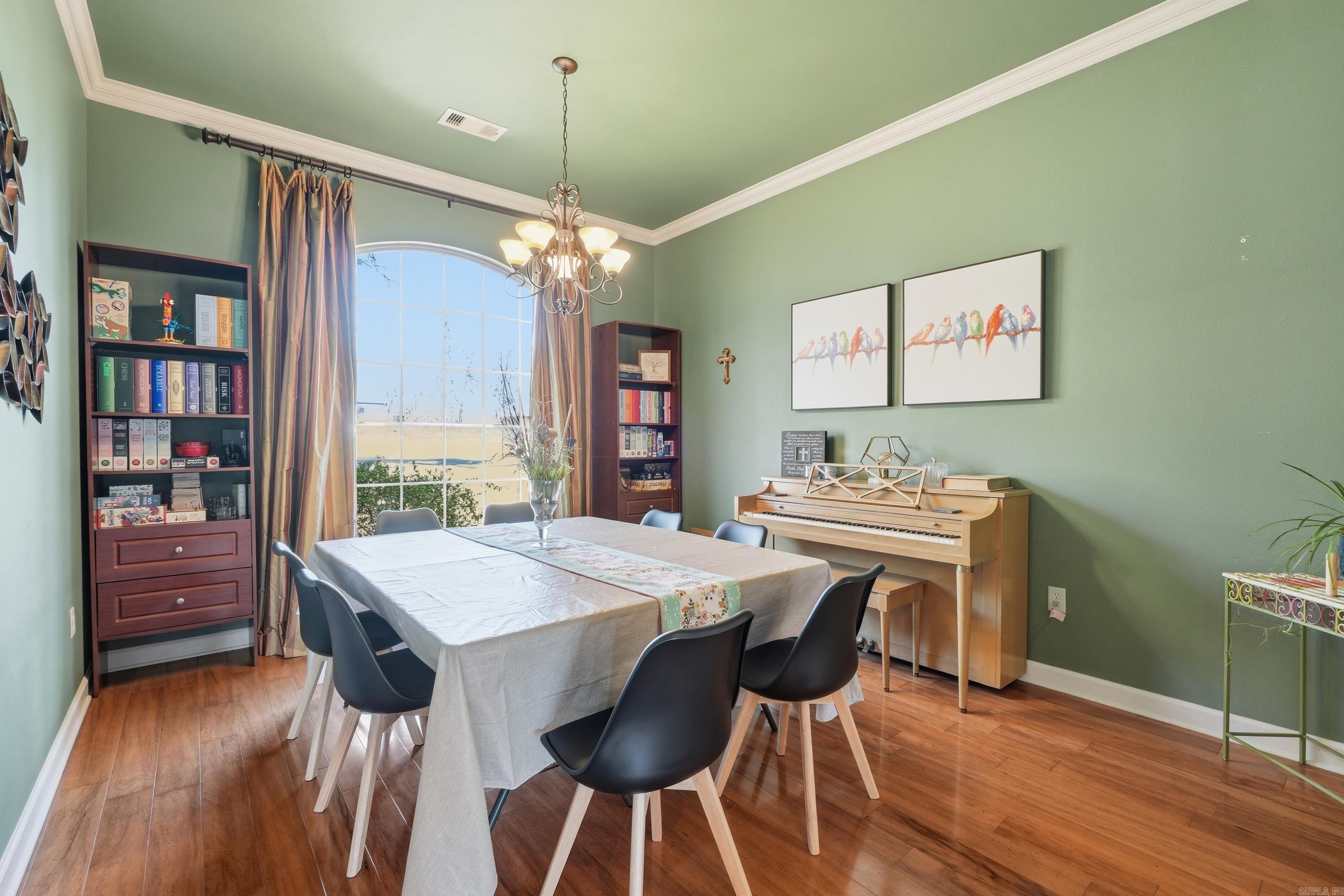 CRESTHAVEN - Residential