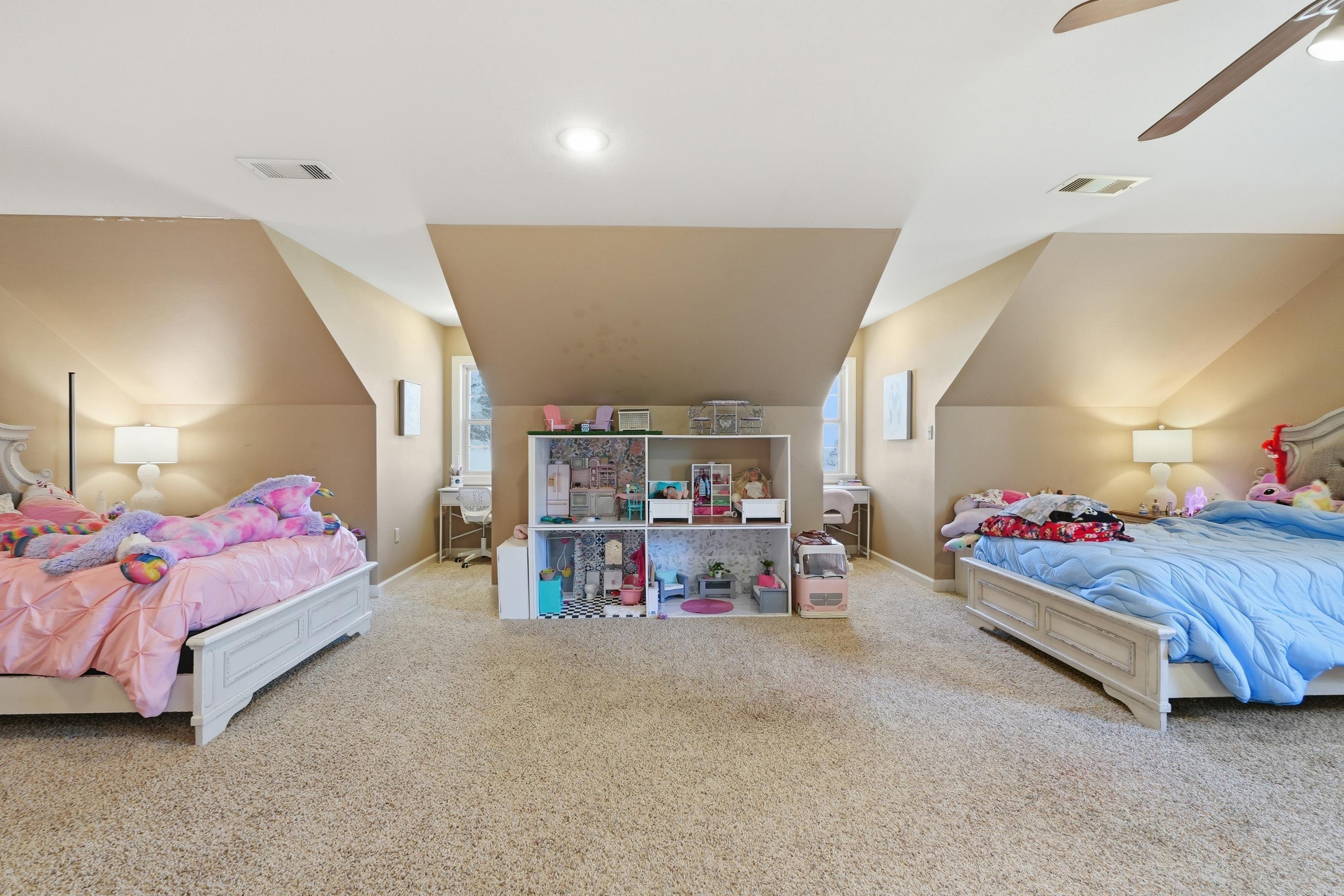 CRESTHAVEN - Residential