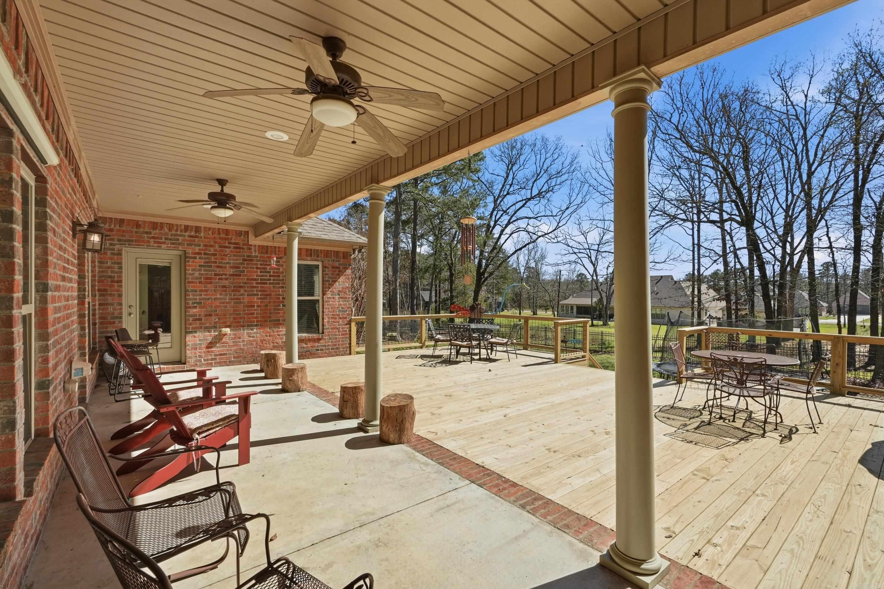 CRESTHAVEN - Residential