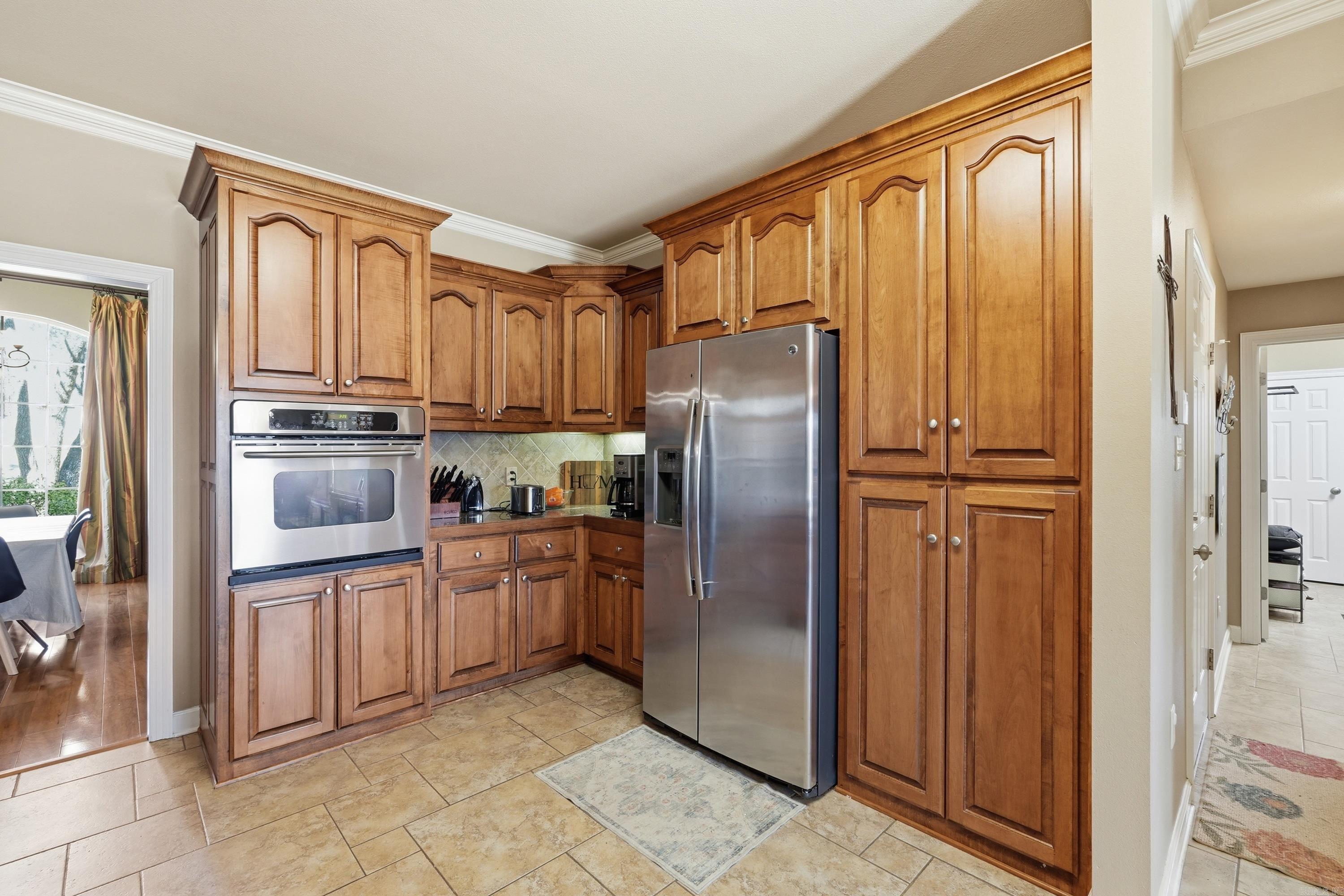 CRESTHAVEN - Residential