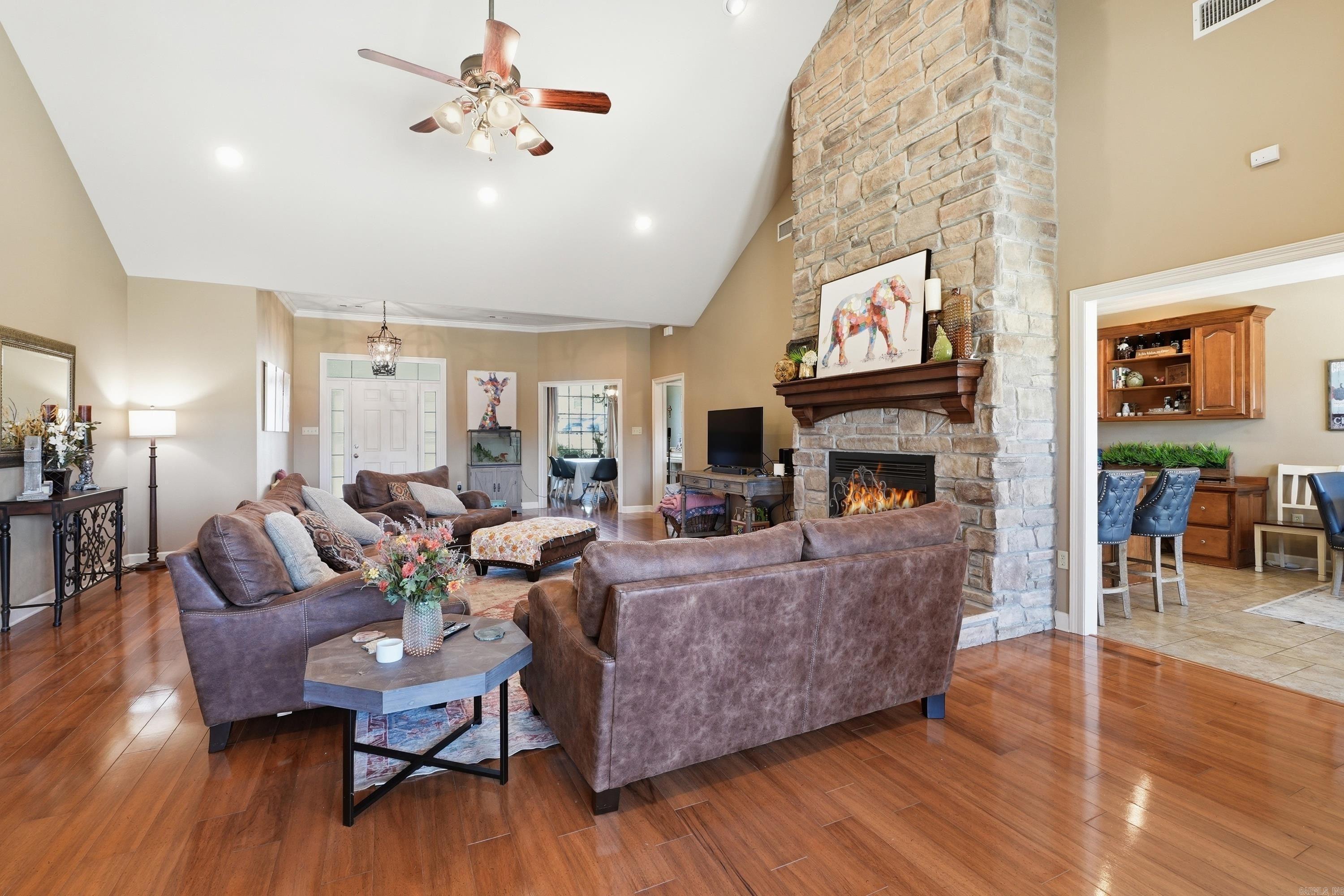 CRESTHAVEN - Residential