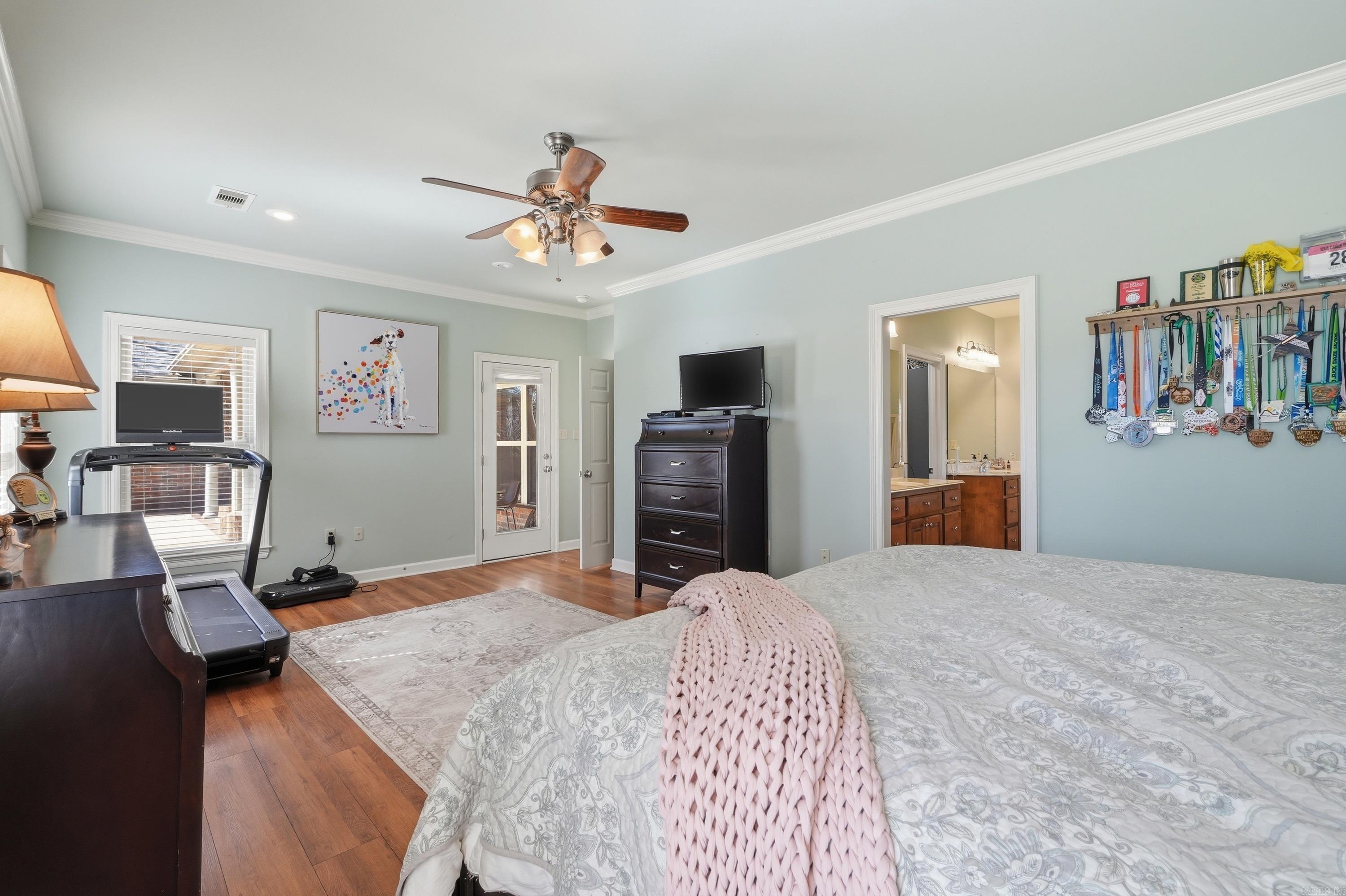 CRESTHAVEN - Residential