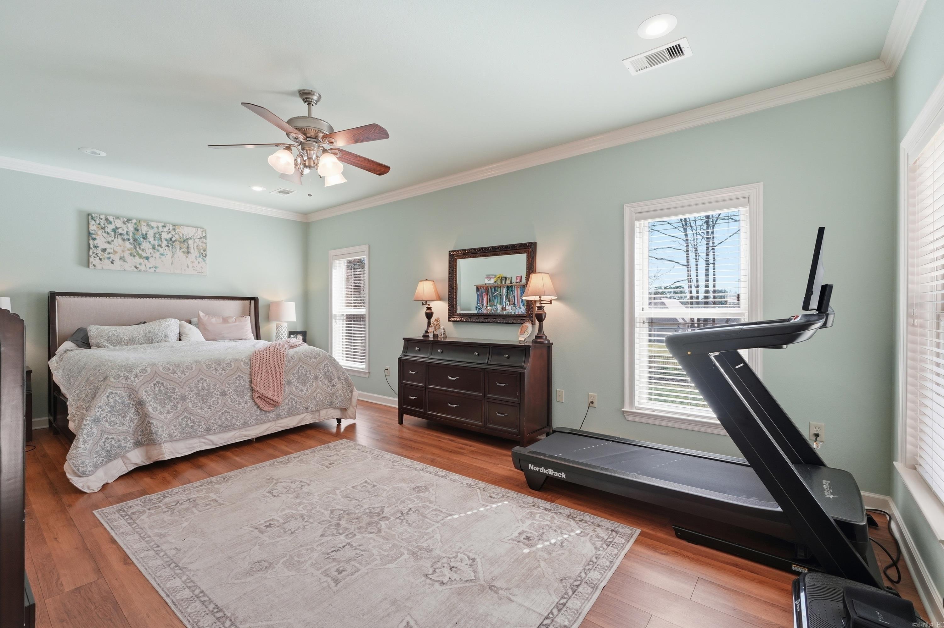 CRESTHAVEN - Residential