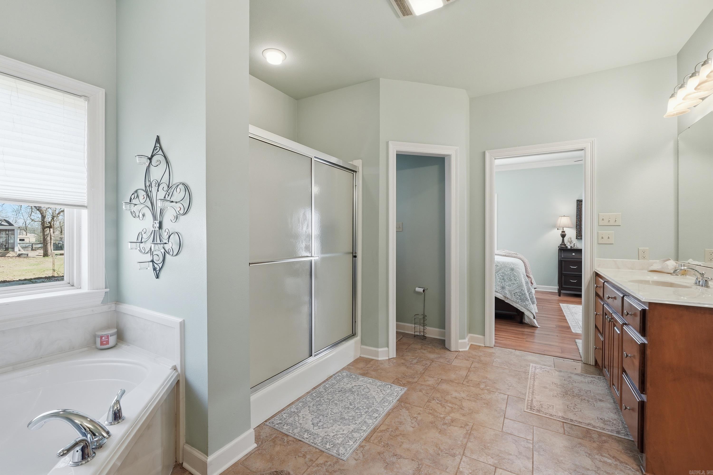 CRESTHAVEN - Residential