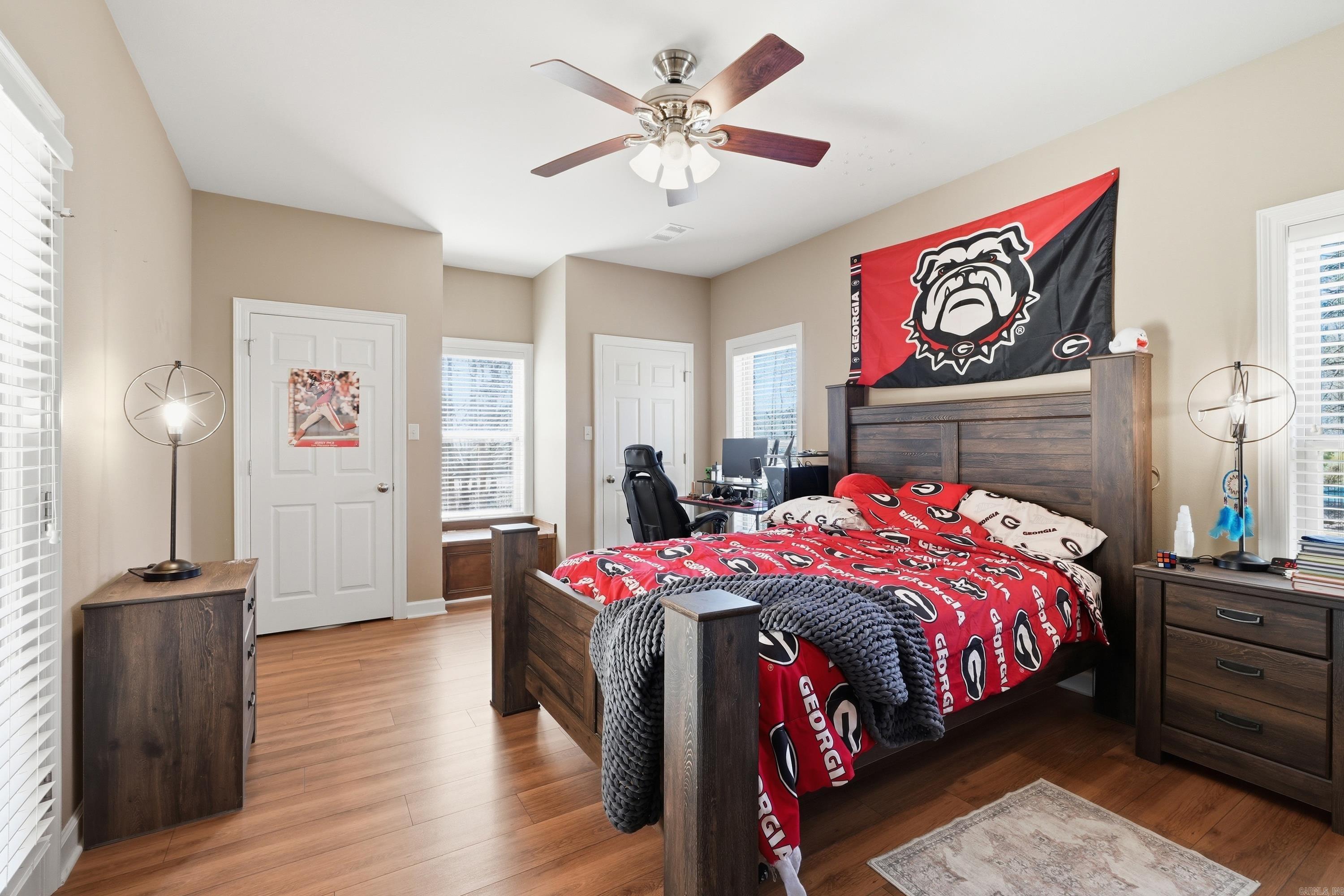 CRESTHAVEN - Residential