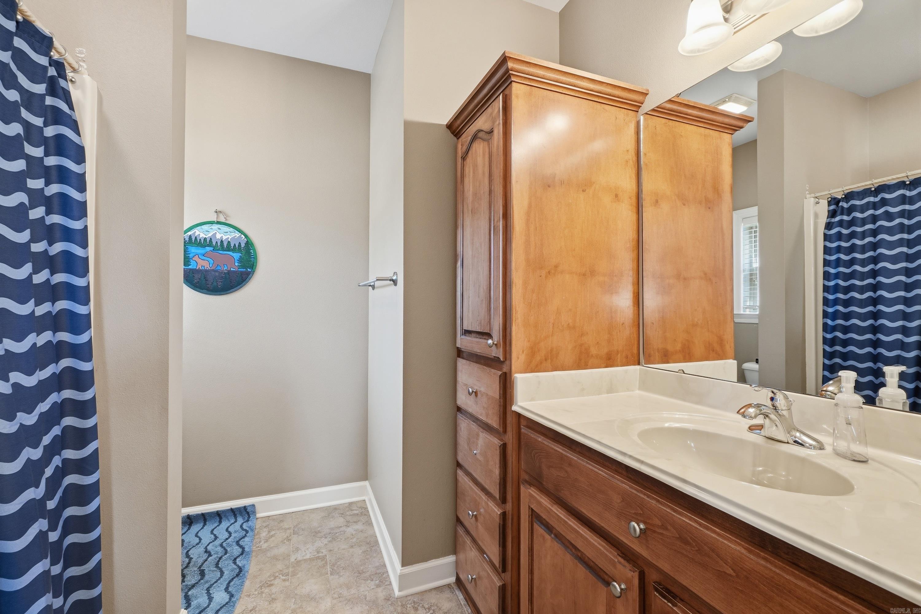 CRESTHAVEN - Residential