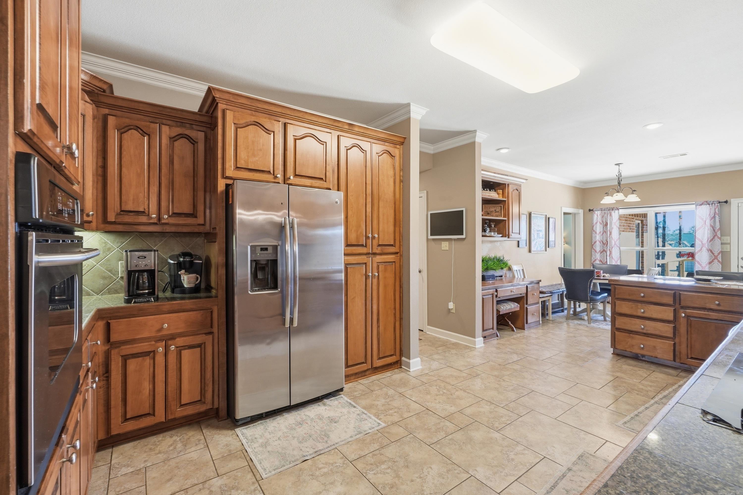 CRESTHAVEN - Residential