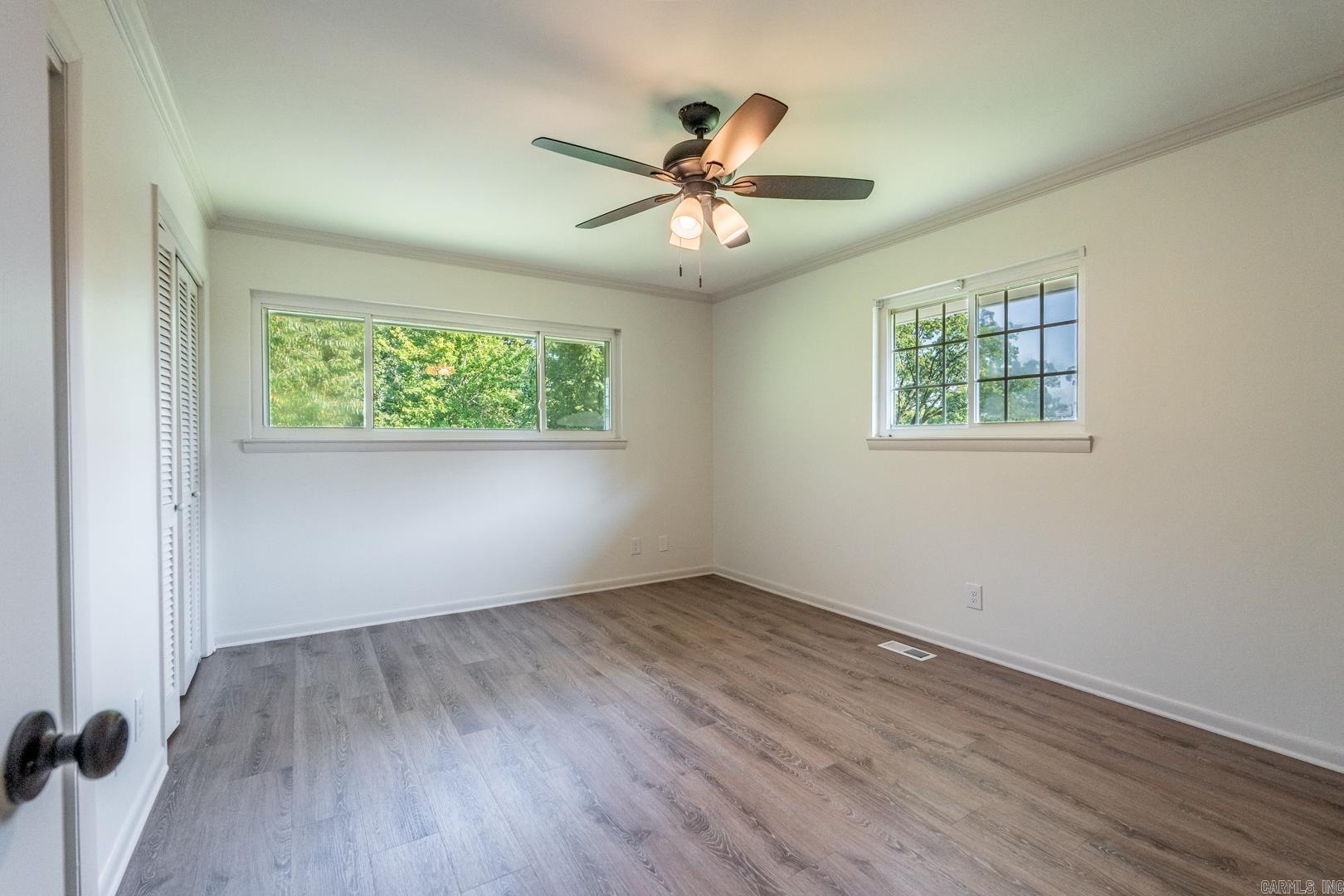 LEAWOOD HEIGHTS - Residential