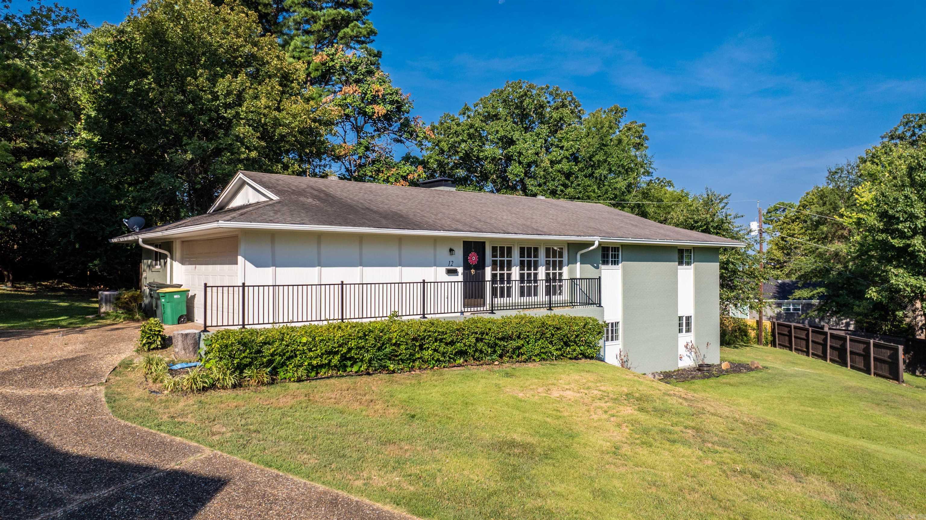 LEAWOOD HEIGHTS - Residential