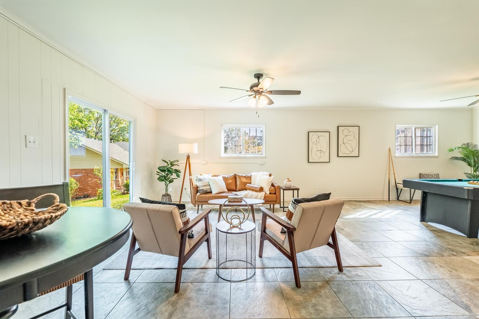 LEAWOOD HEIGHTS - Residential