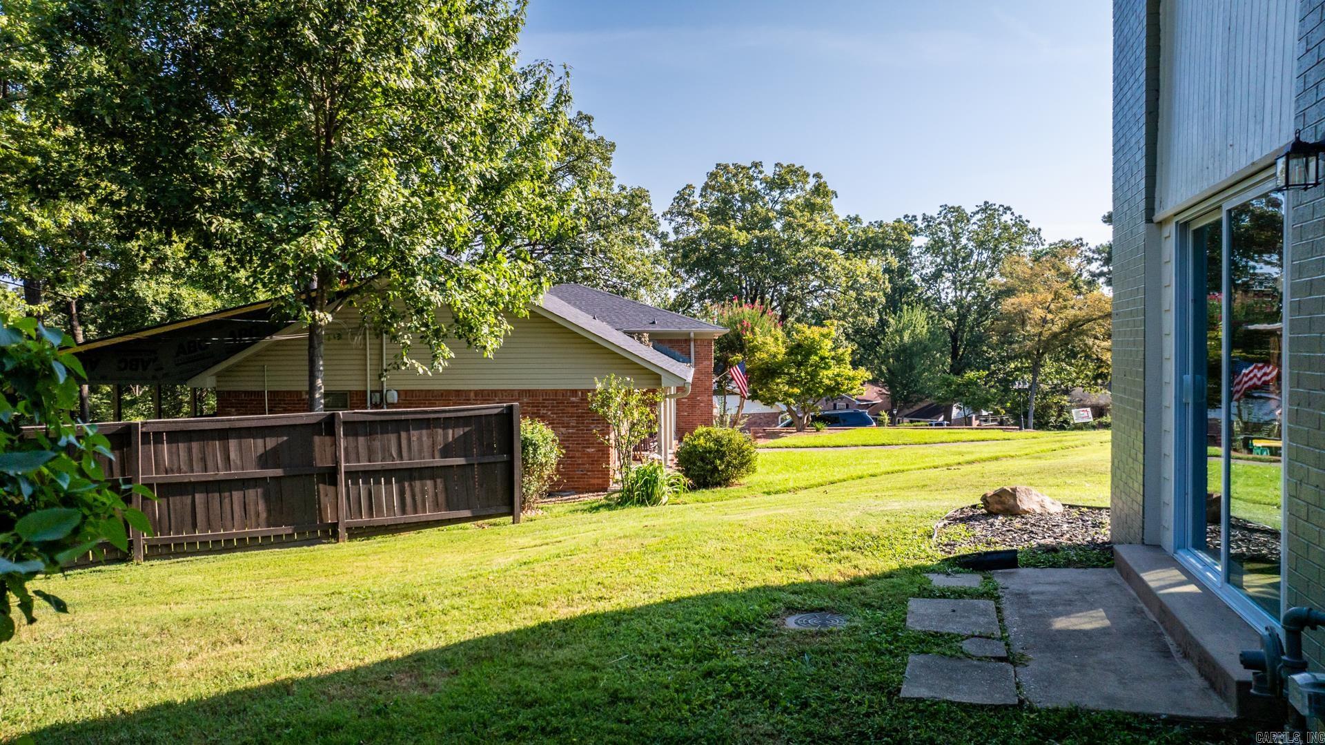 LEAWOOD HEIGHTS - Residential
