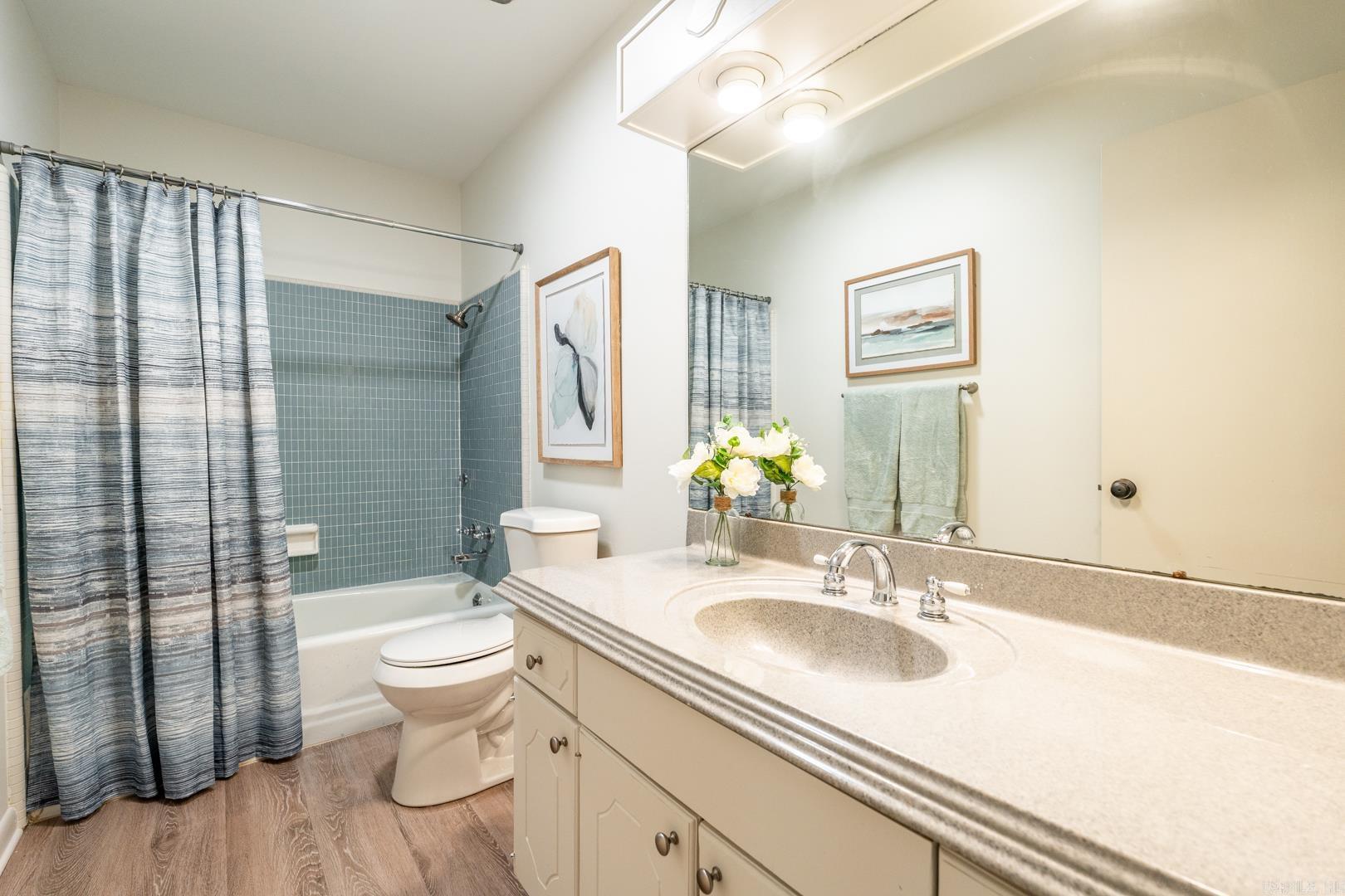 LEAWOOD HEIGHTS - Residential