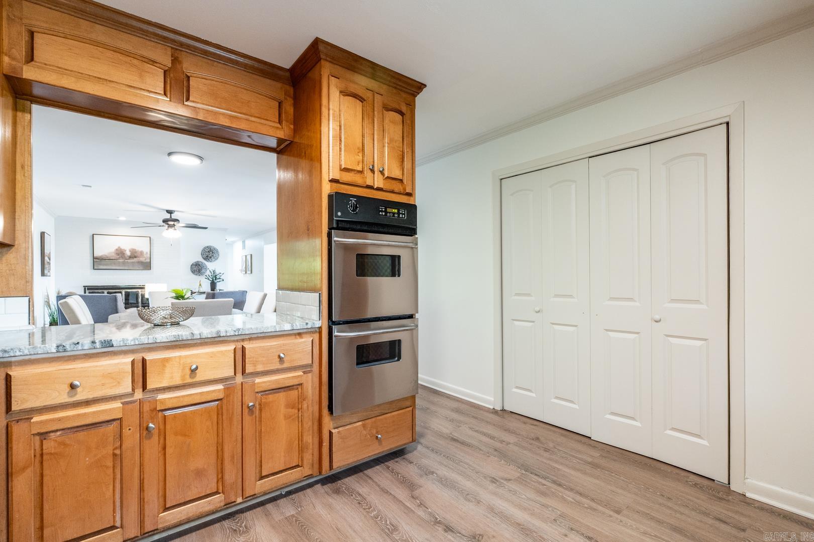 LEAWOOD HEIGHTS - Residential