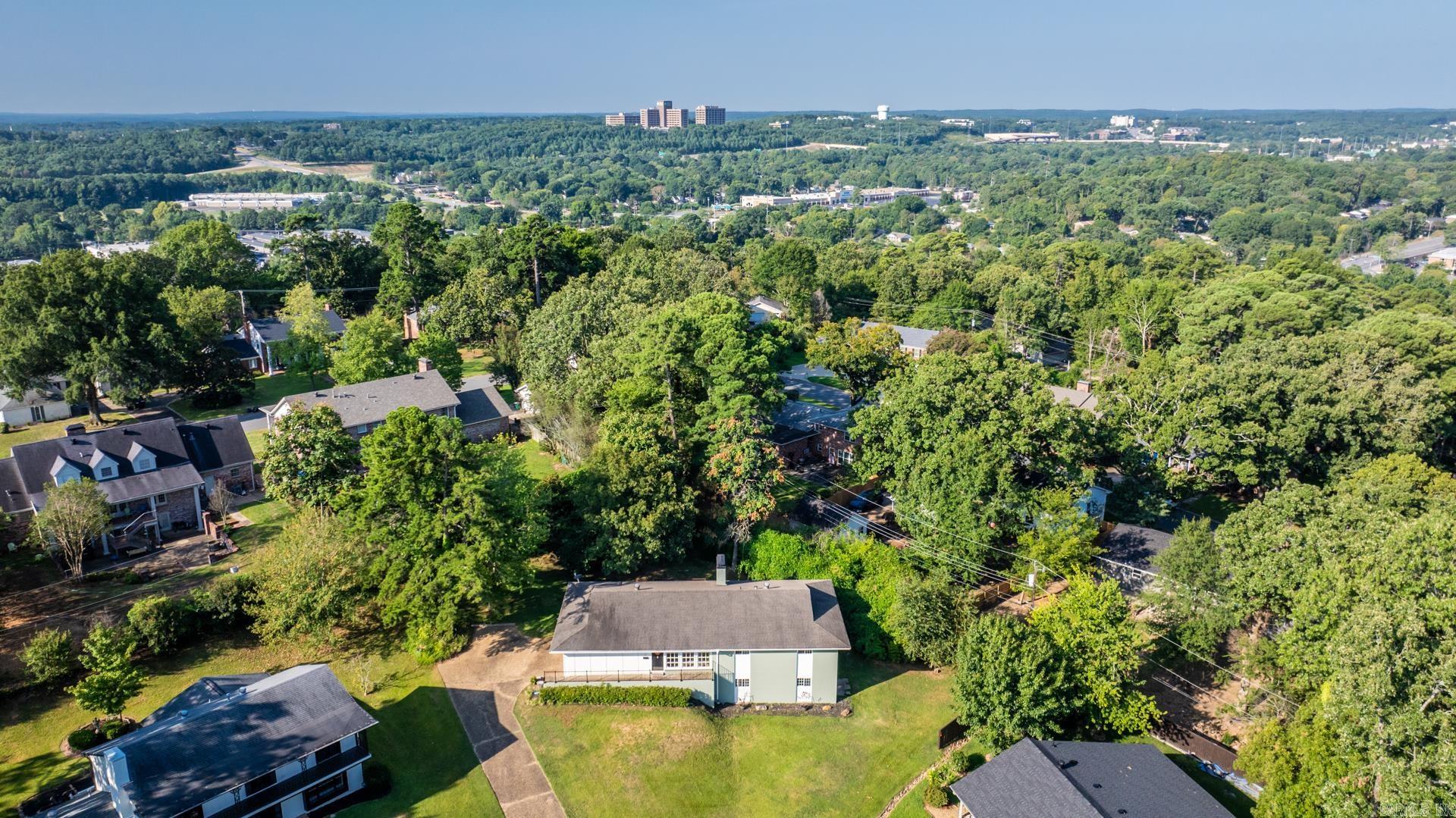 LEAWOOD HEIGHTS - Residential