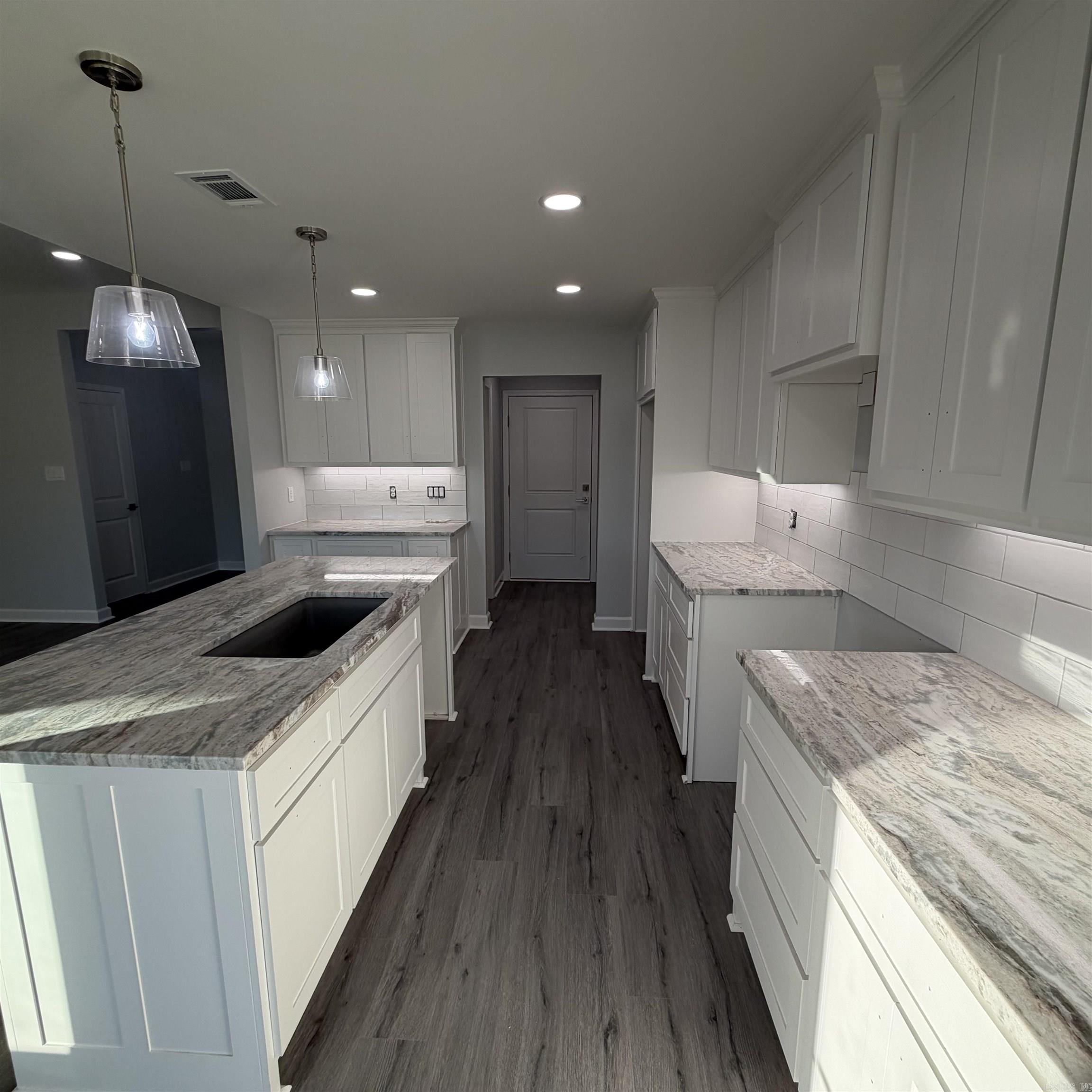 WINCHESTER ESTATES - Residential