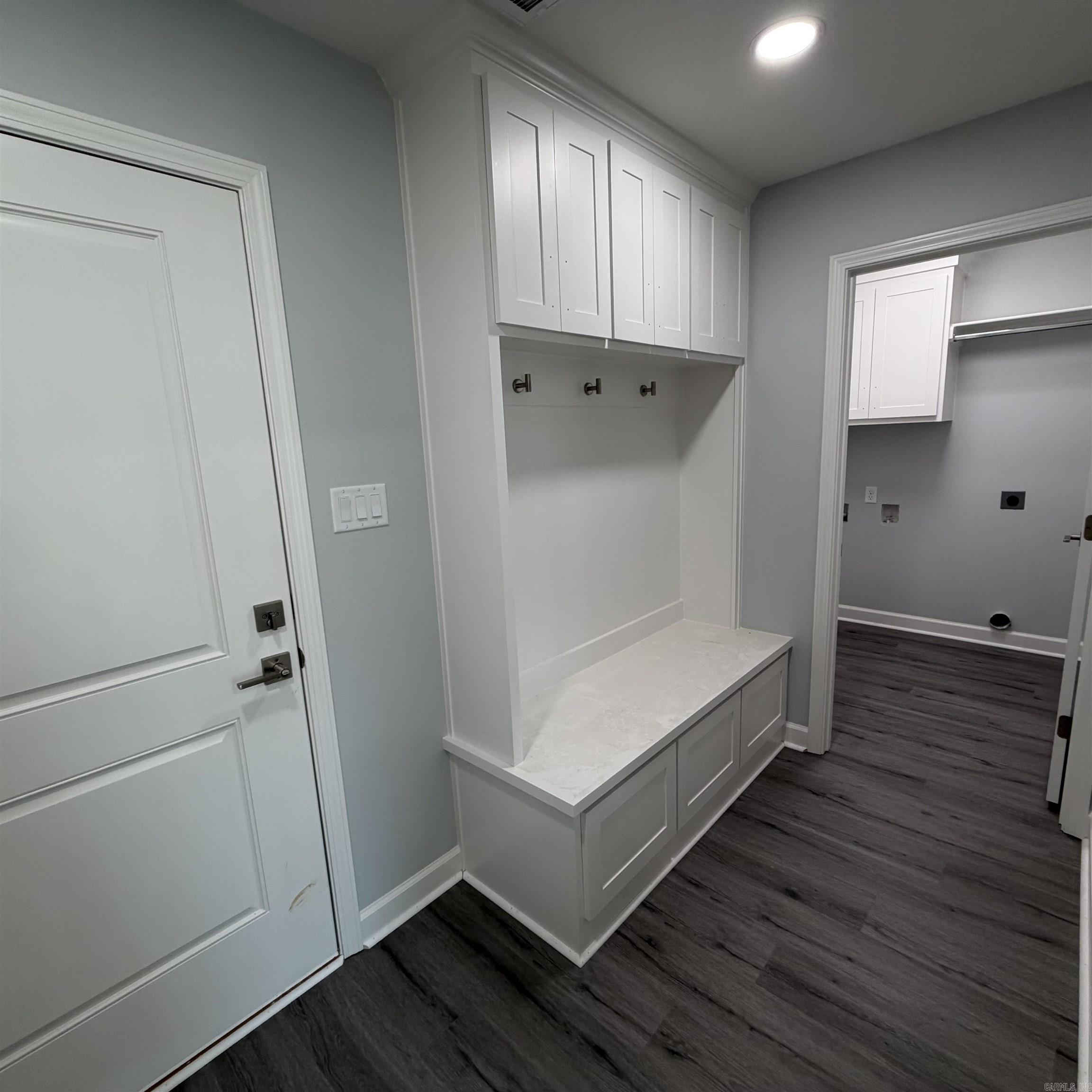 WINCHESTER ESTATES - Residential