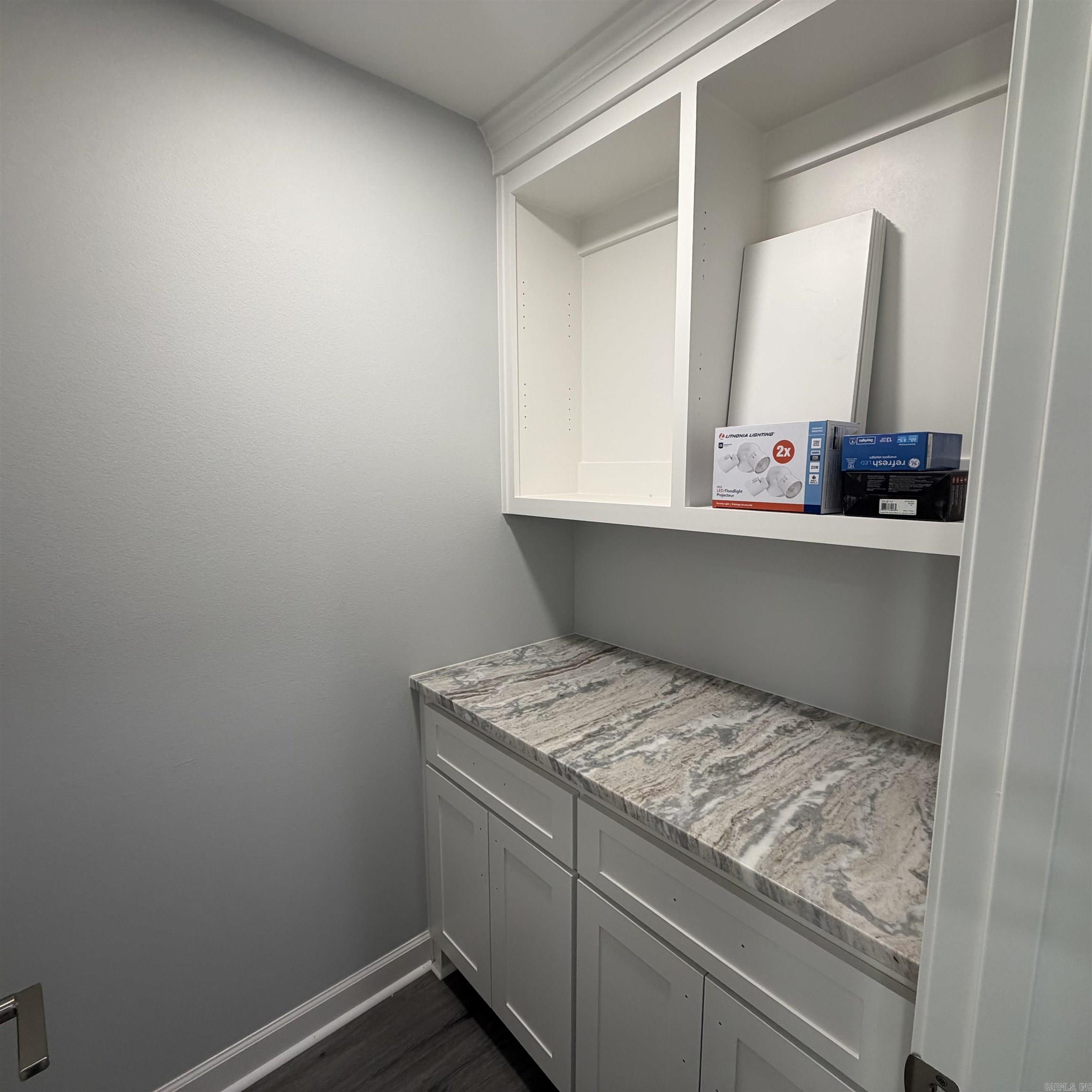 WINCHESTER ESTATES - Residential