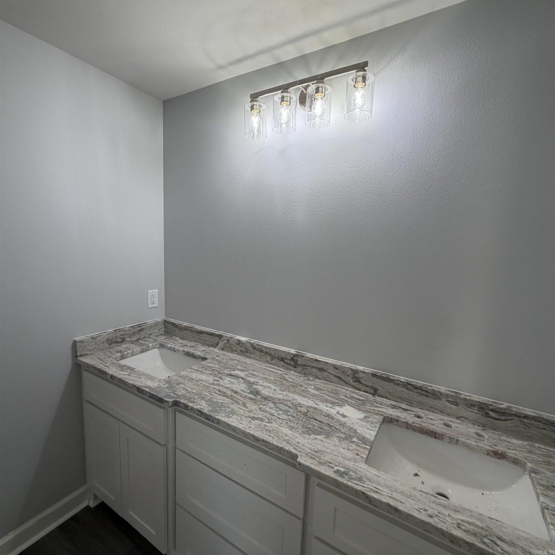 WINCHESTER ESTATES - Residential