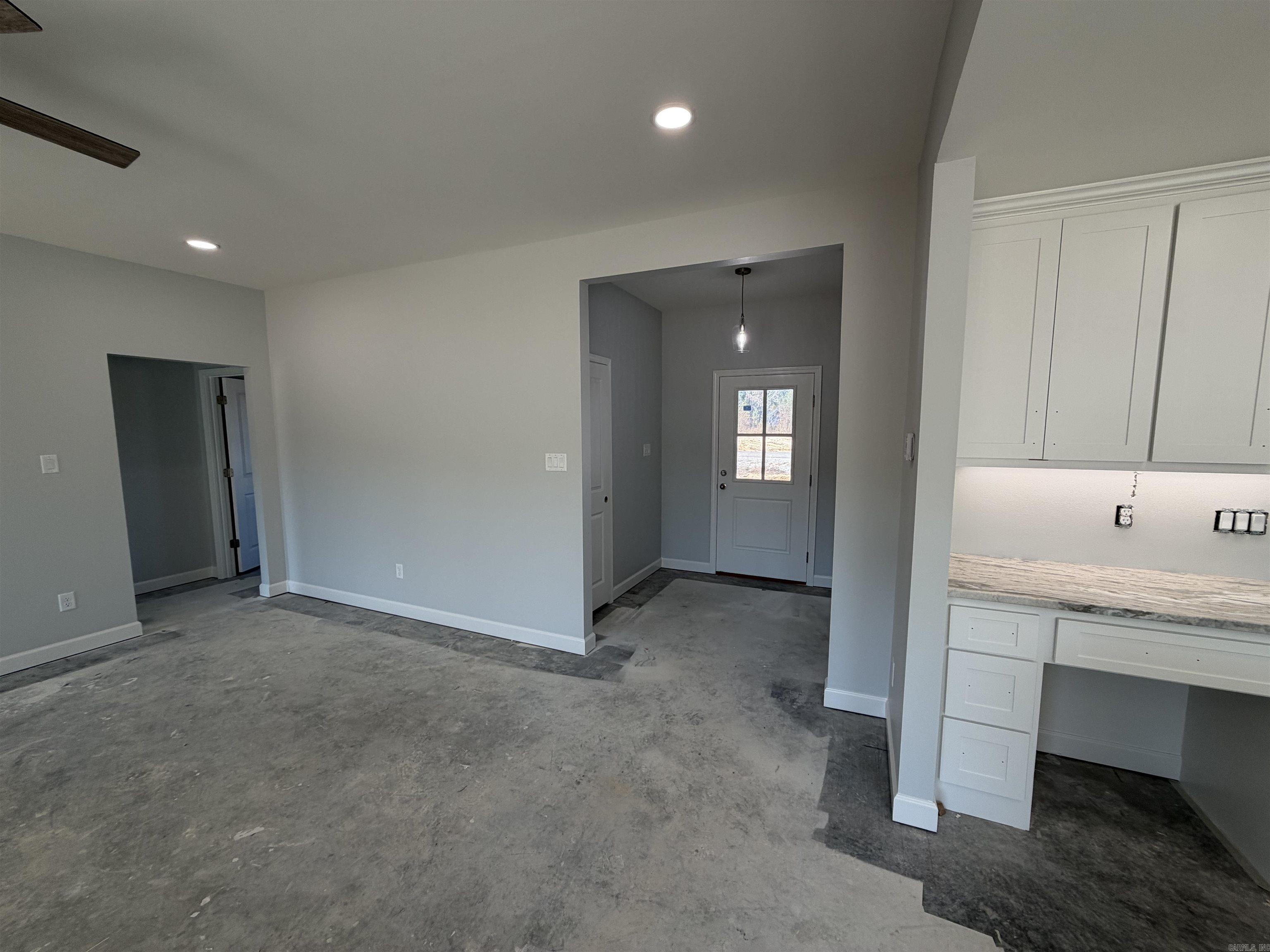 WINCHESTER ESTATES - Residential