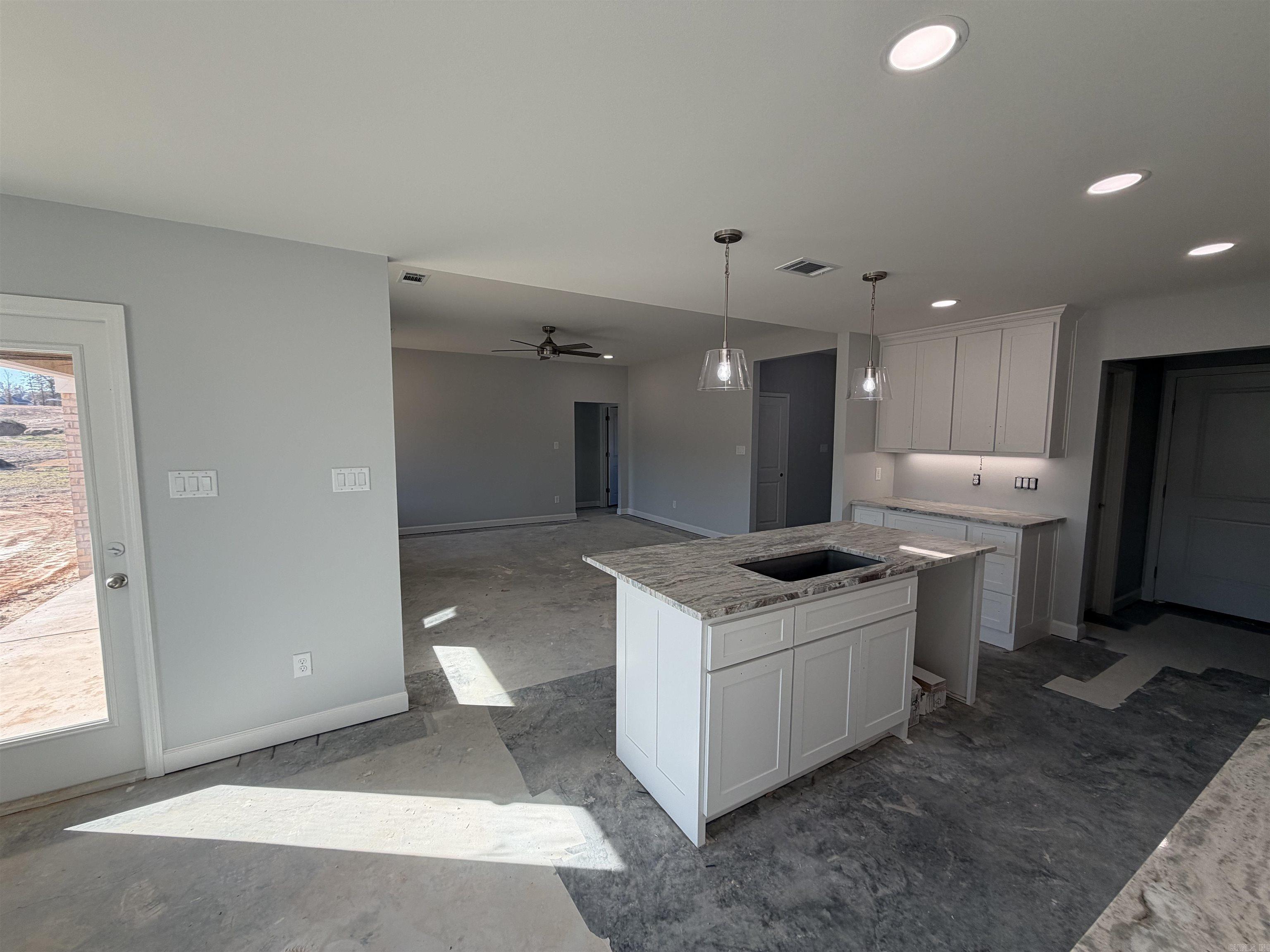 WINCHESTER ESTATES - Residential