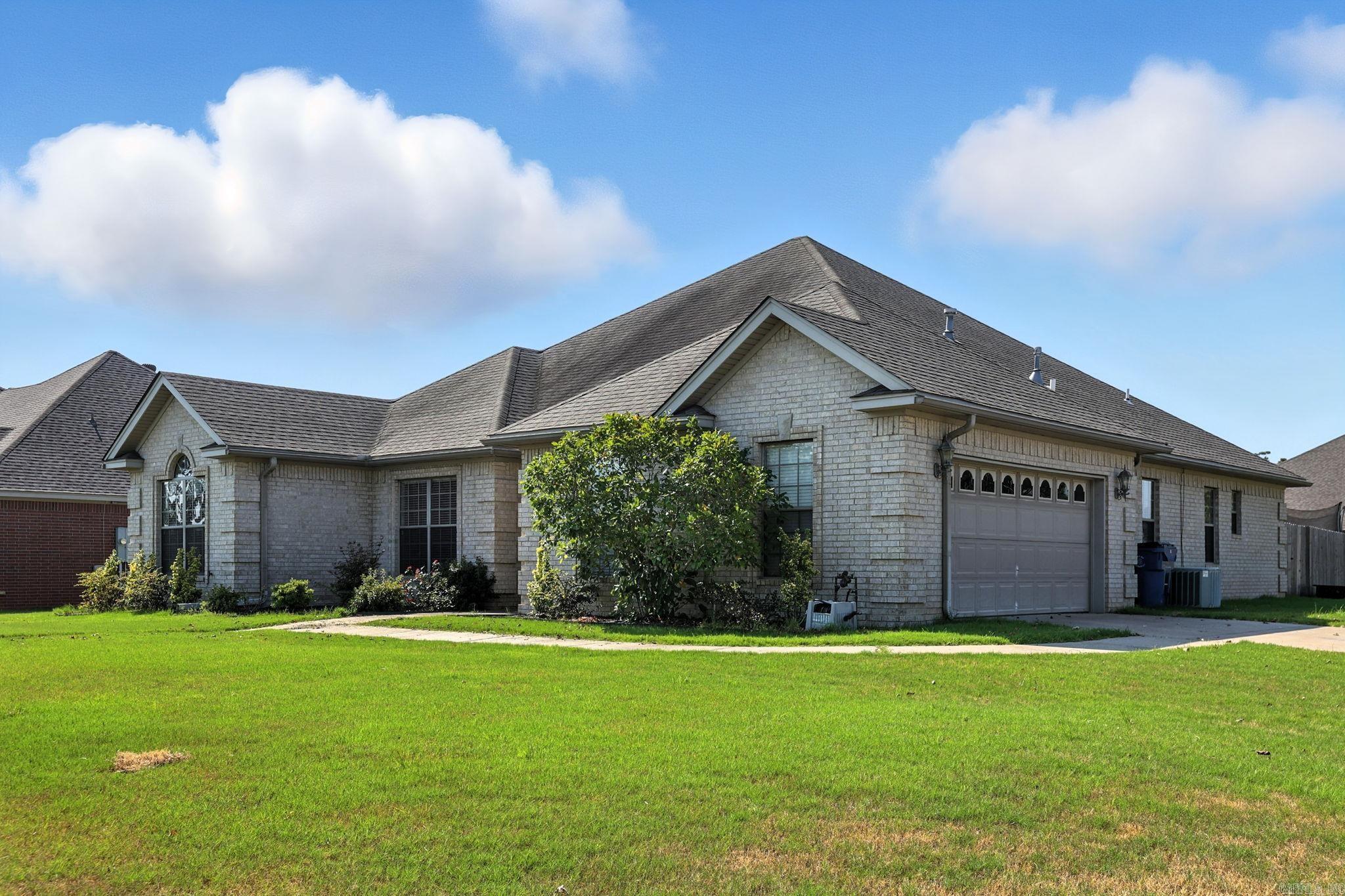 COUNTRY CLUB OF ARK THE - Residential