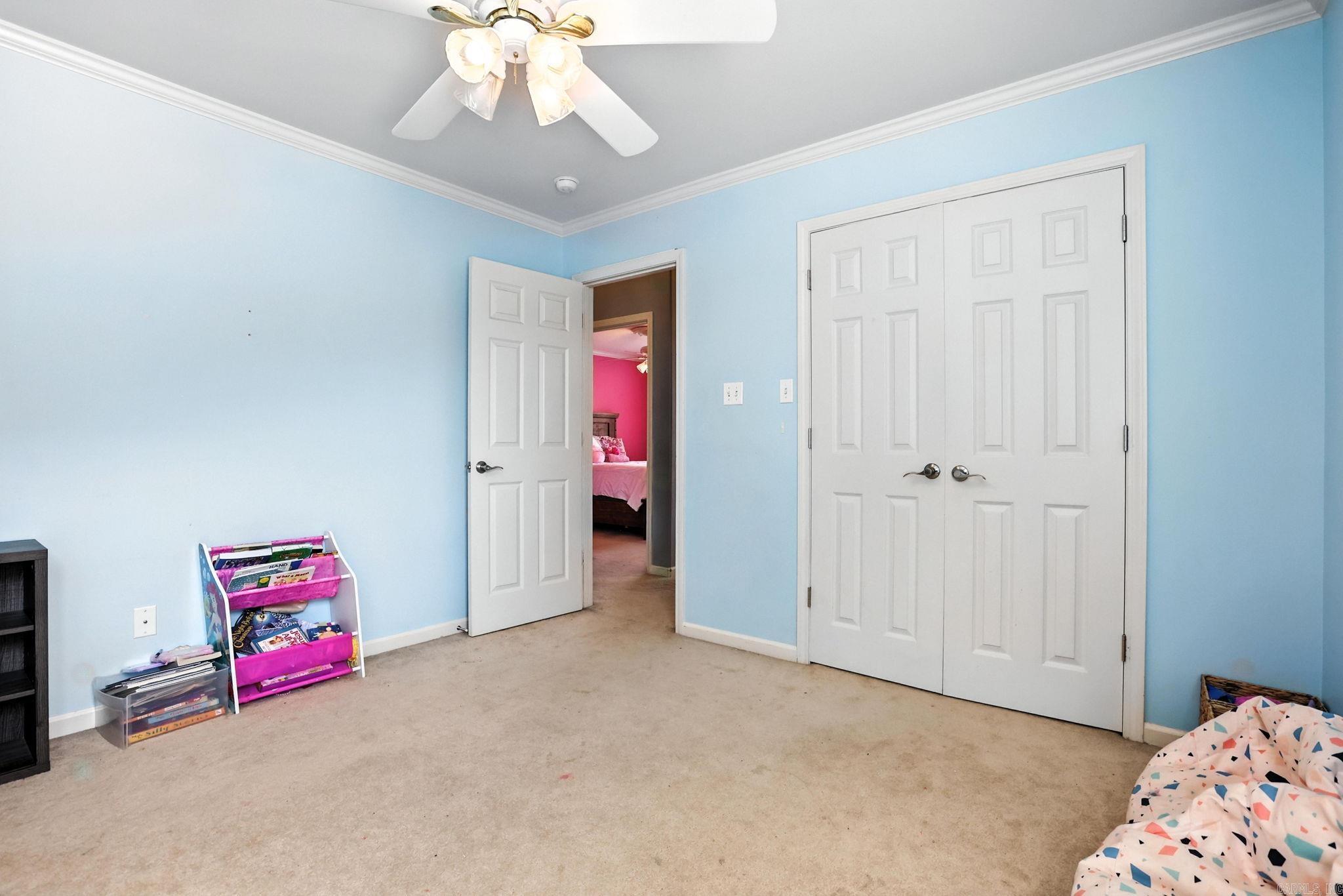 COUNTRY CLUB OF ARK THE - Residential