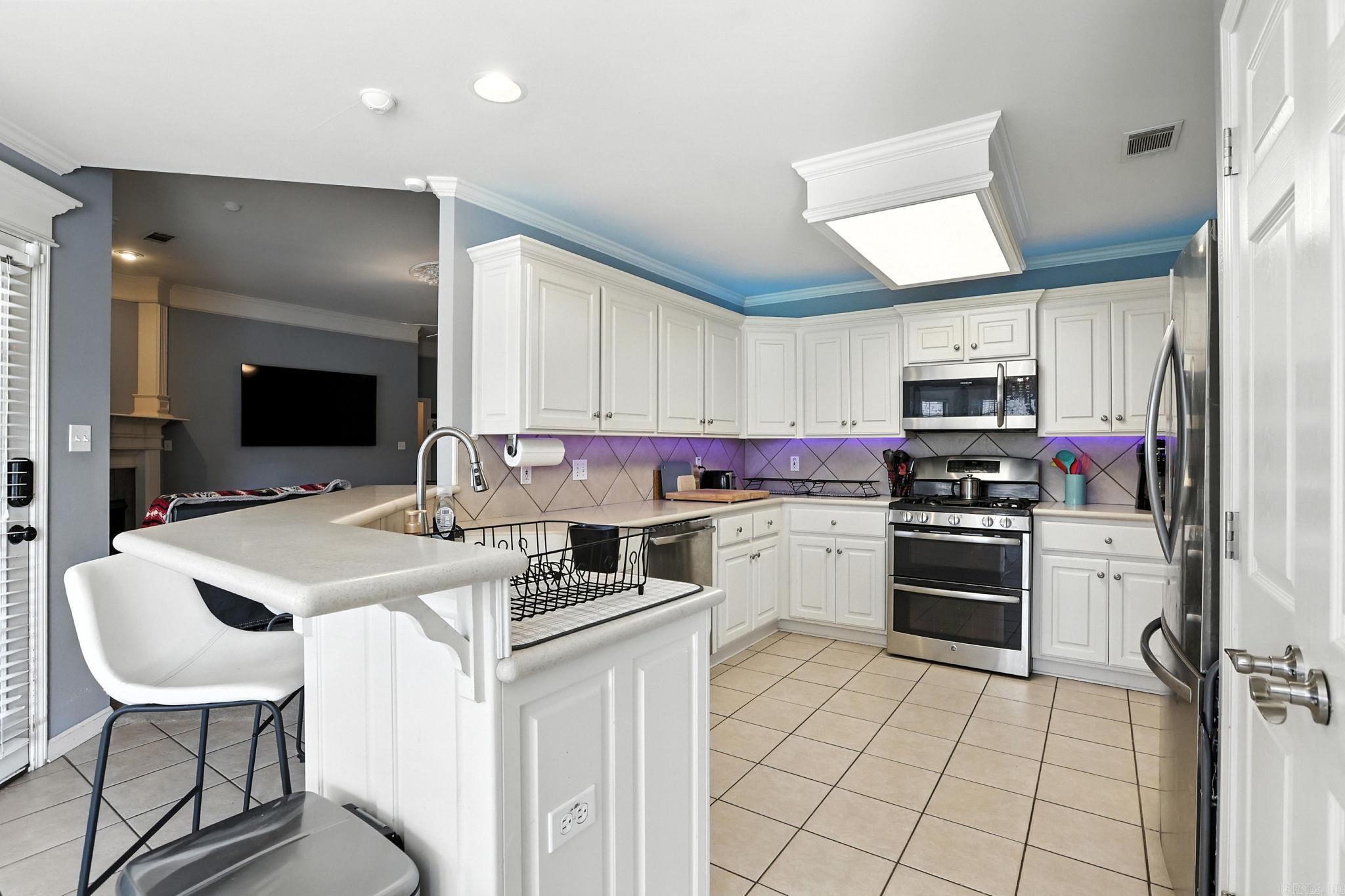 COUNTRY CLUB OF ARK THE - Residential